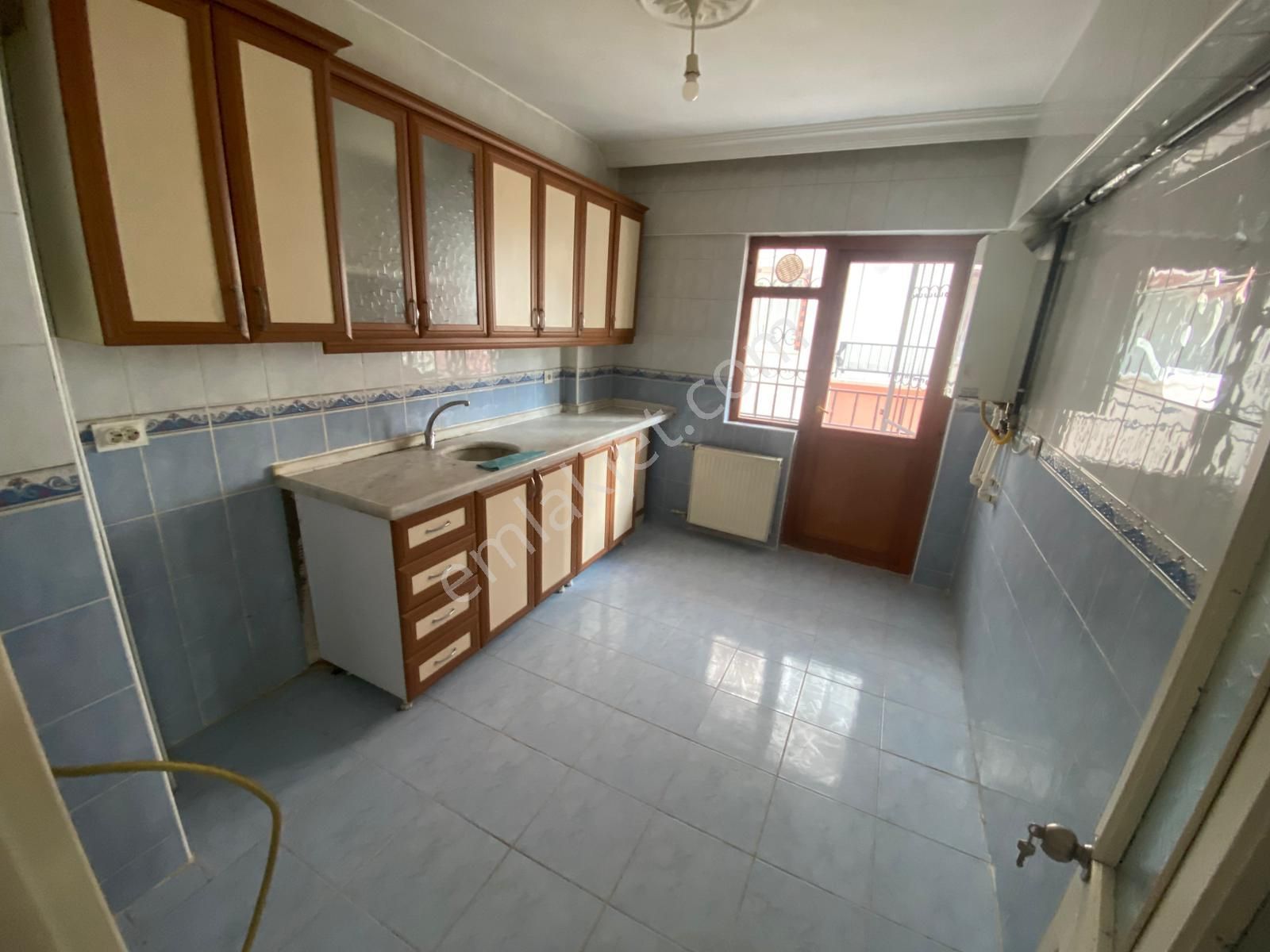 Plevne Mahallesinde 3+1 Katta Satılık Daire - Görsel 2