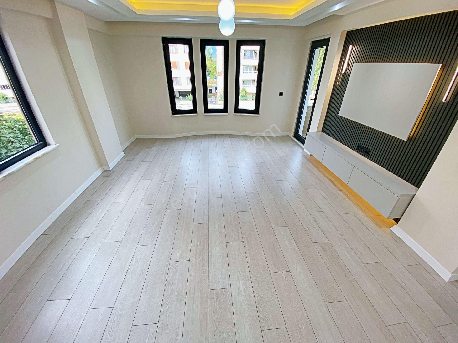 🌀gültaş Emlaktan Akçay Altınkumda Satılık 3+1 Ebeveyn Banyolu Otoparklı Daire - Görsel 10