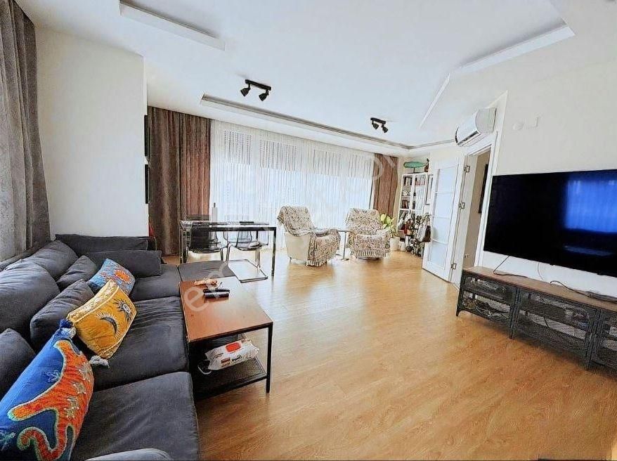 Ayşekadın Minibüs Cad. De Güney Cephe Önü Açık 4+1 Dubleks - Görsel 6