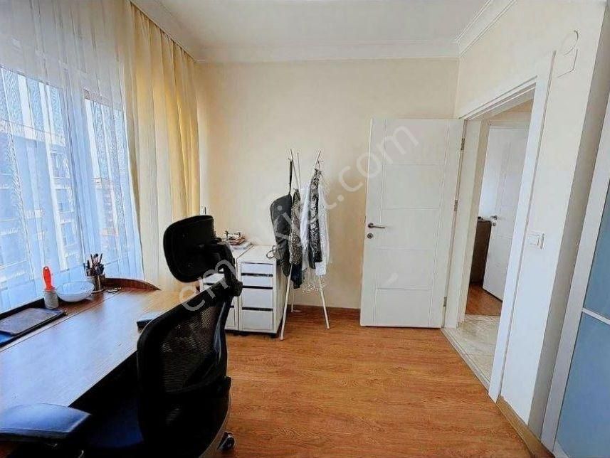 Ayşekadın Minibüs Cad. De Güney Cephe Önü Açık 4+1 Dubleks - Görsel 13