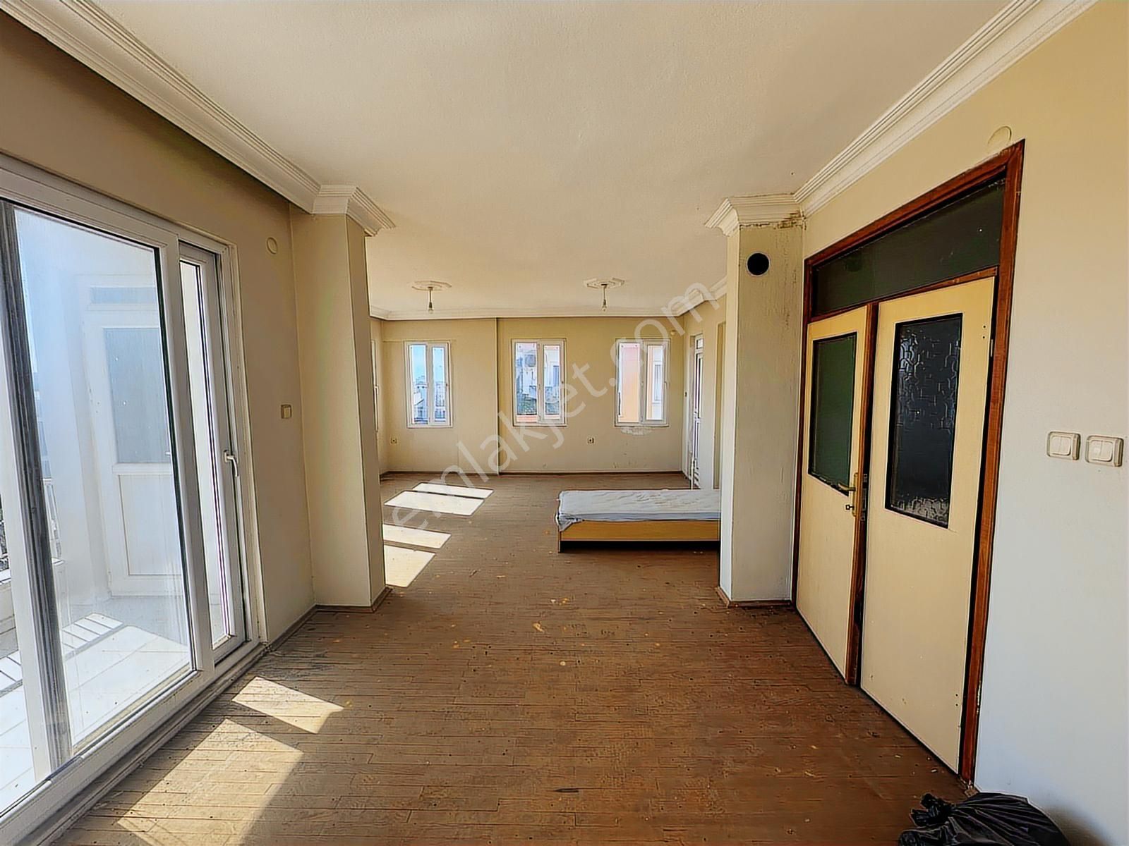 Güzeloba'da Denize Yürüme Mesafesinde 2+1 135 M2 Daire+dükkan - Görsel 14