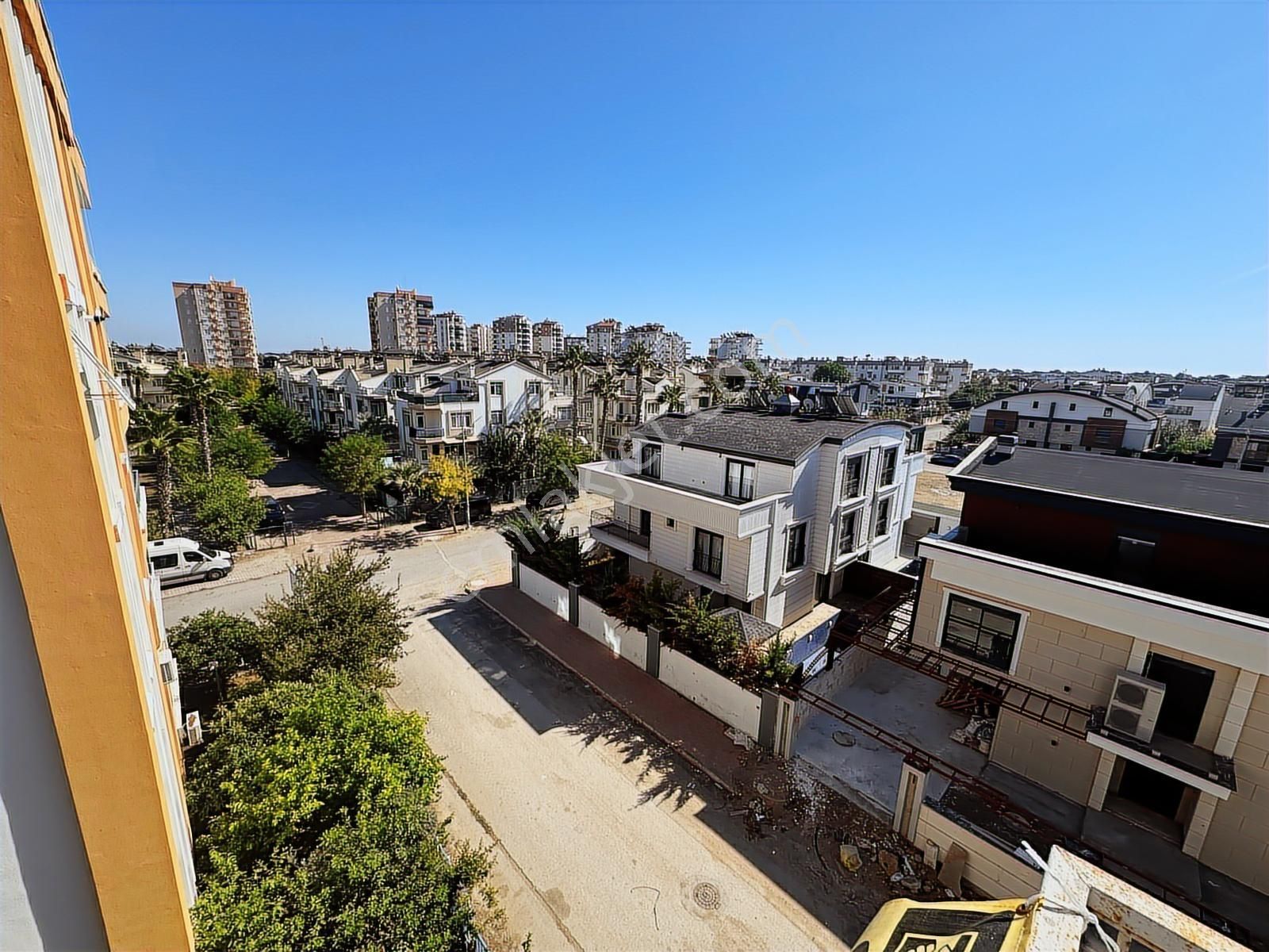 Güzeloba'da Denize Yürüme Mesafesinde 2+1 135 M2 Daire+dükkan - Görsel 4