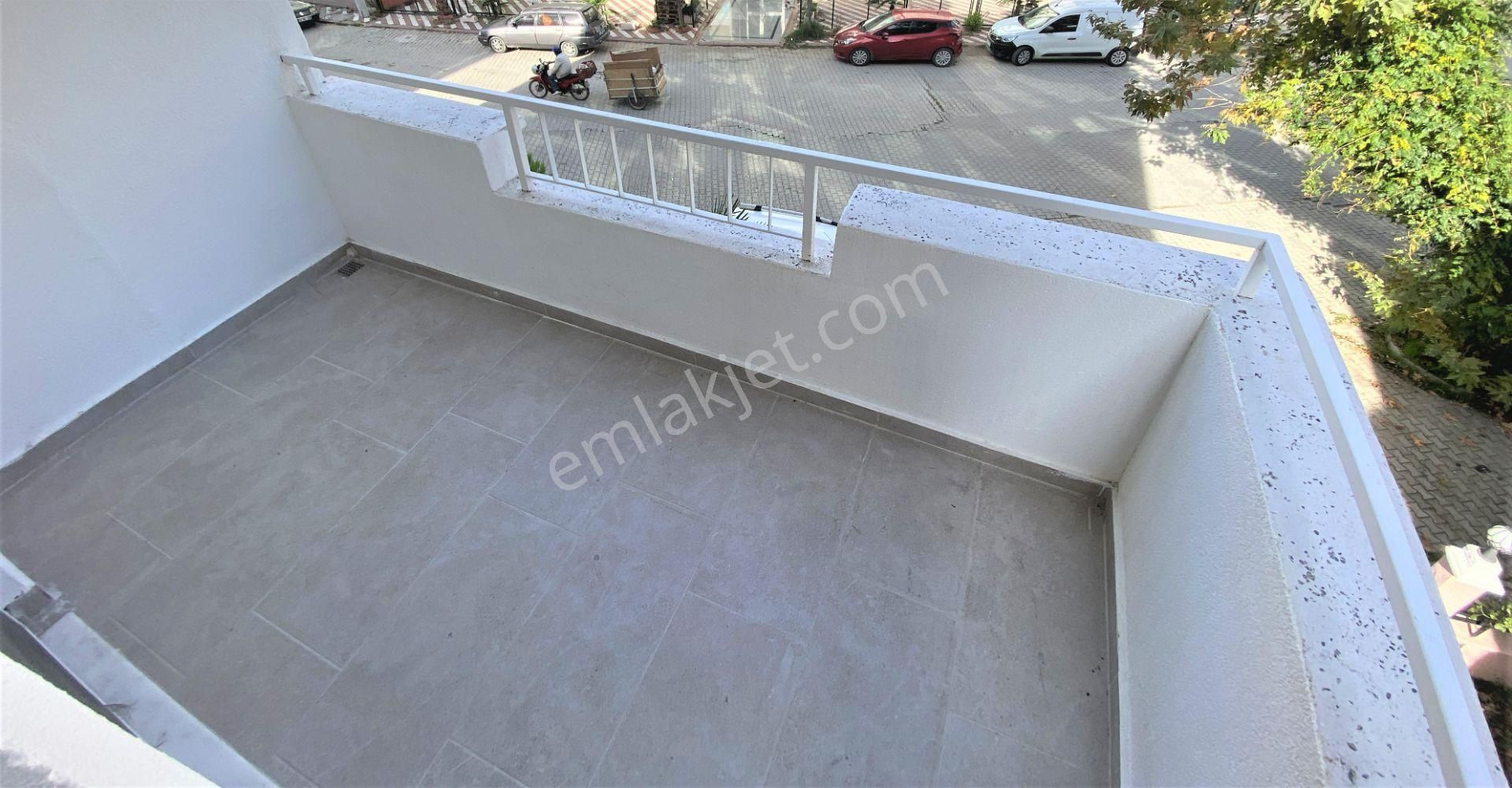 🌀gültaş Emlaktan Akçay İkizçayda Satılık 3+1 Ön Cephe Ayrı Mutfaklı Otoparklı Daire - Görsel 13