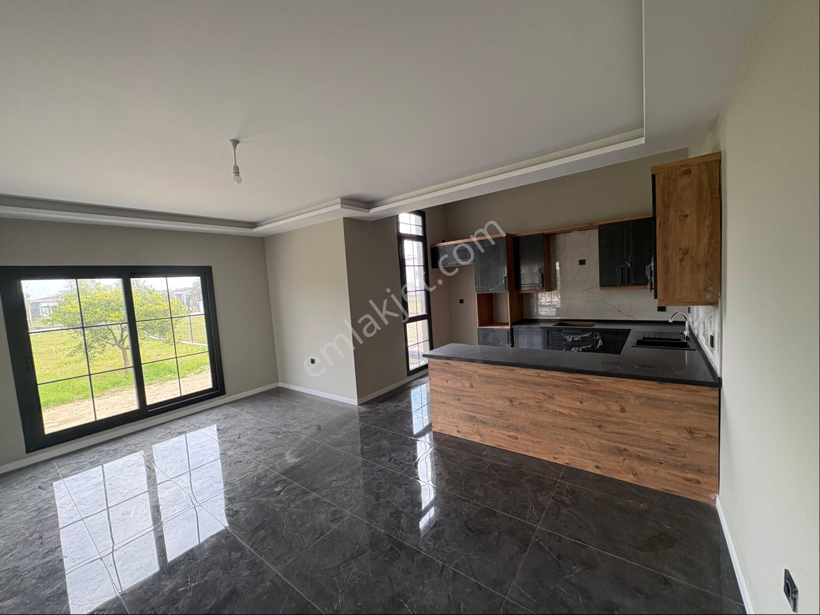 Miray Emlaktan Sevindikli Mahallesinde Satılık 3+1 Villa - Görsel 10