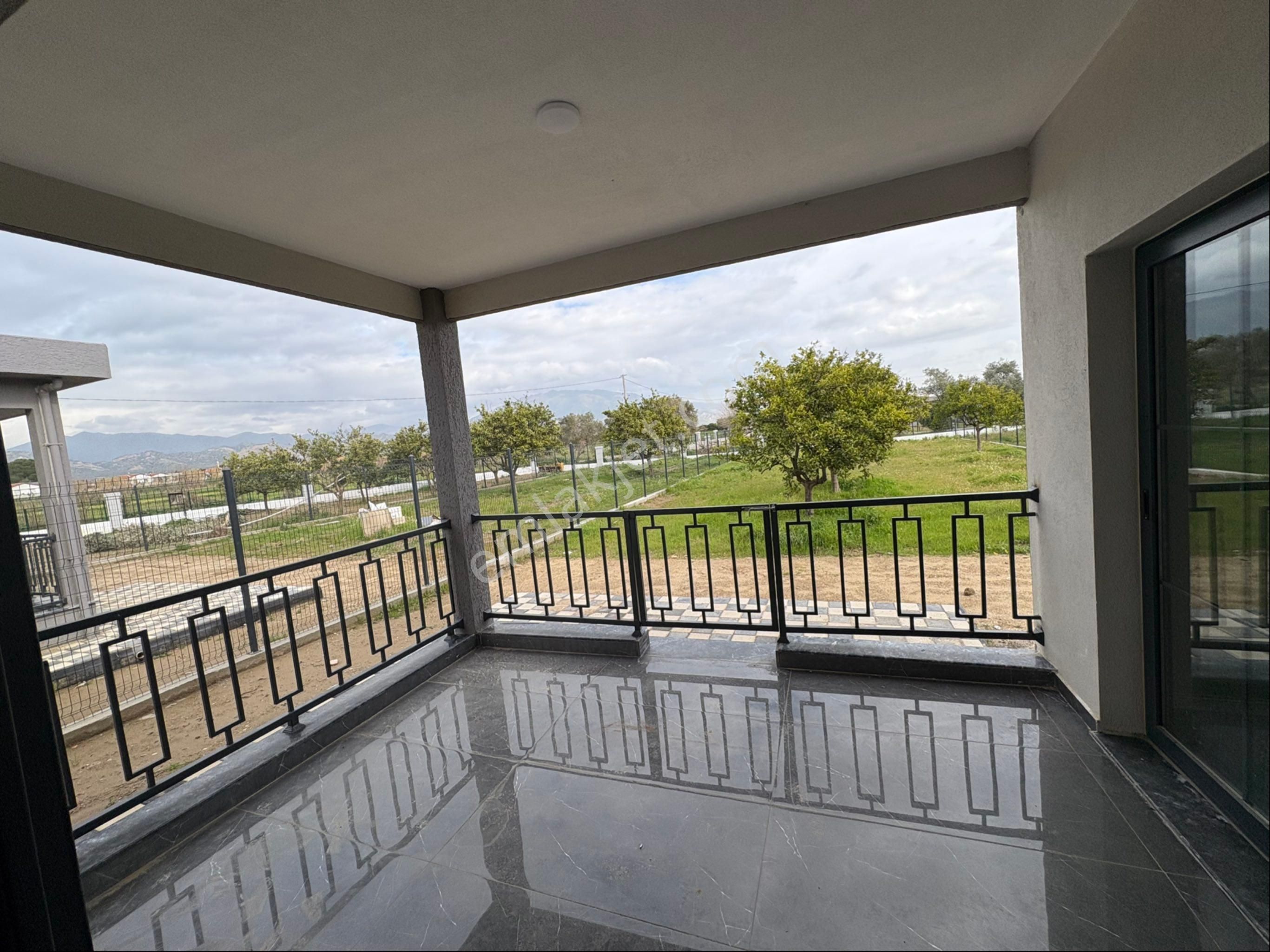 Miray Emlaktan Sevindikli Mahallesinde Satılık 3+1 Villa - Görsel 8