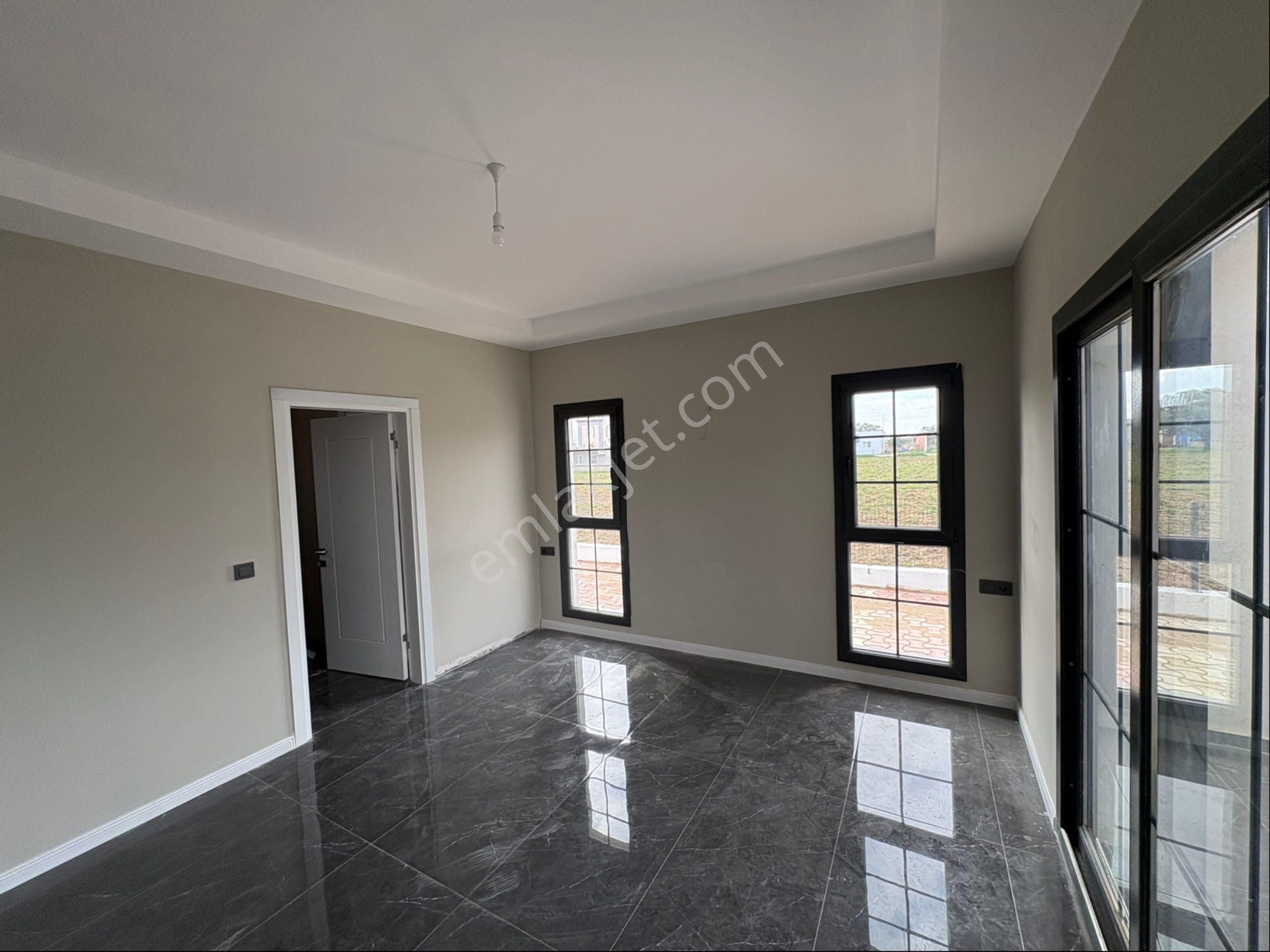 Miray Emlaktan Sevindikli Mahallesinde Satılık 3+1 Villa - Görsel 34