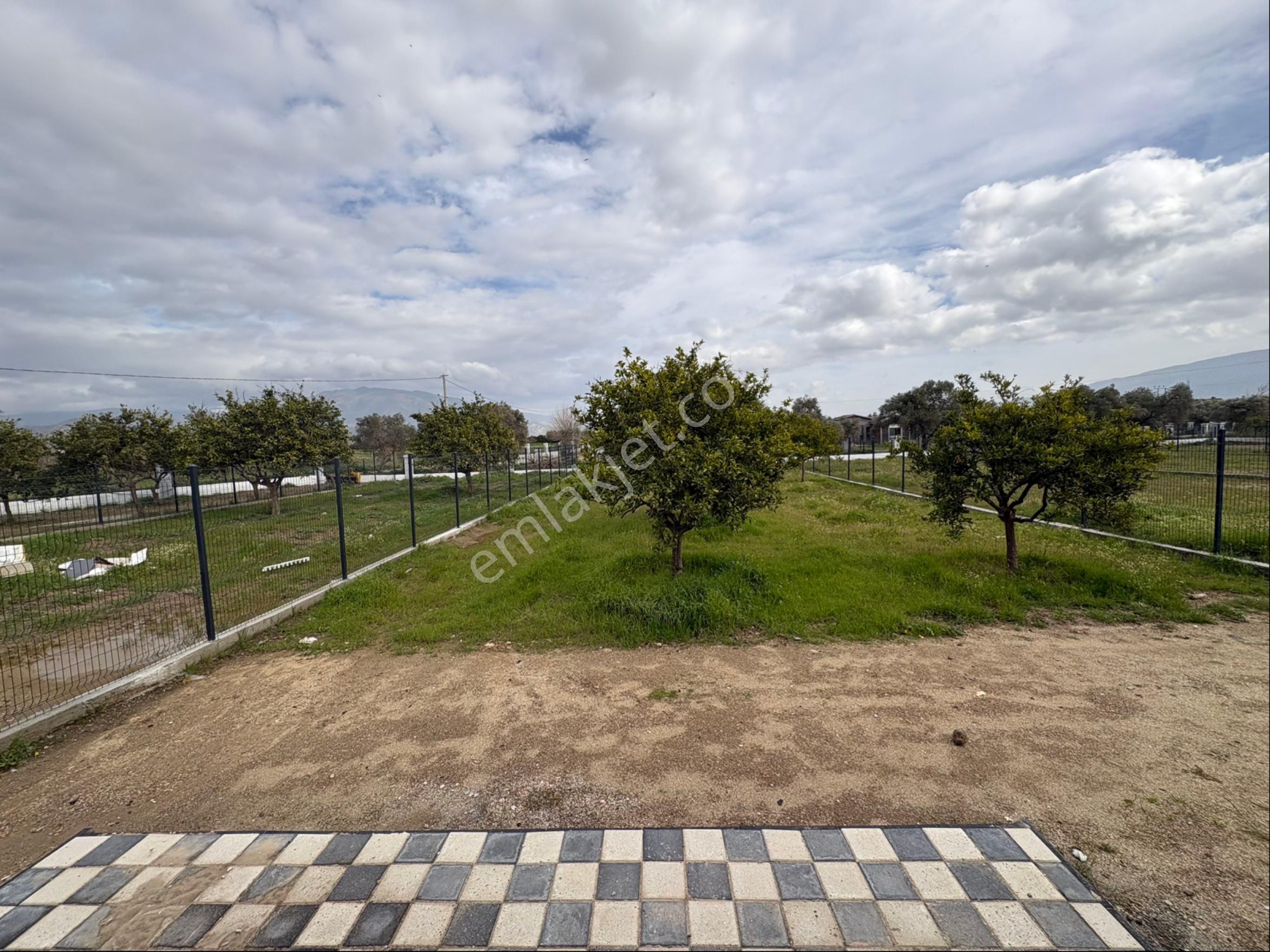 Miray Emlaktan Sevindikli Mahallesinde Satılık 3+1 Villa - Görsel 18