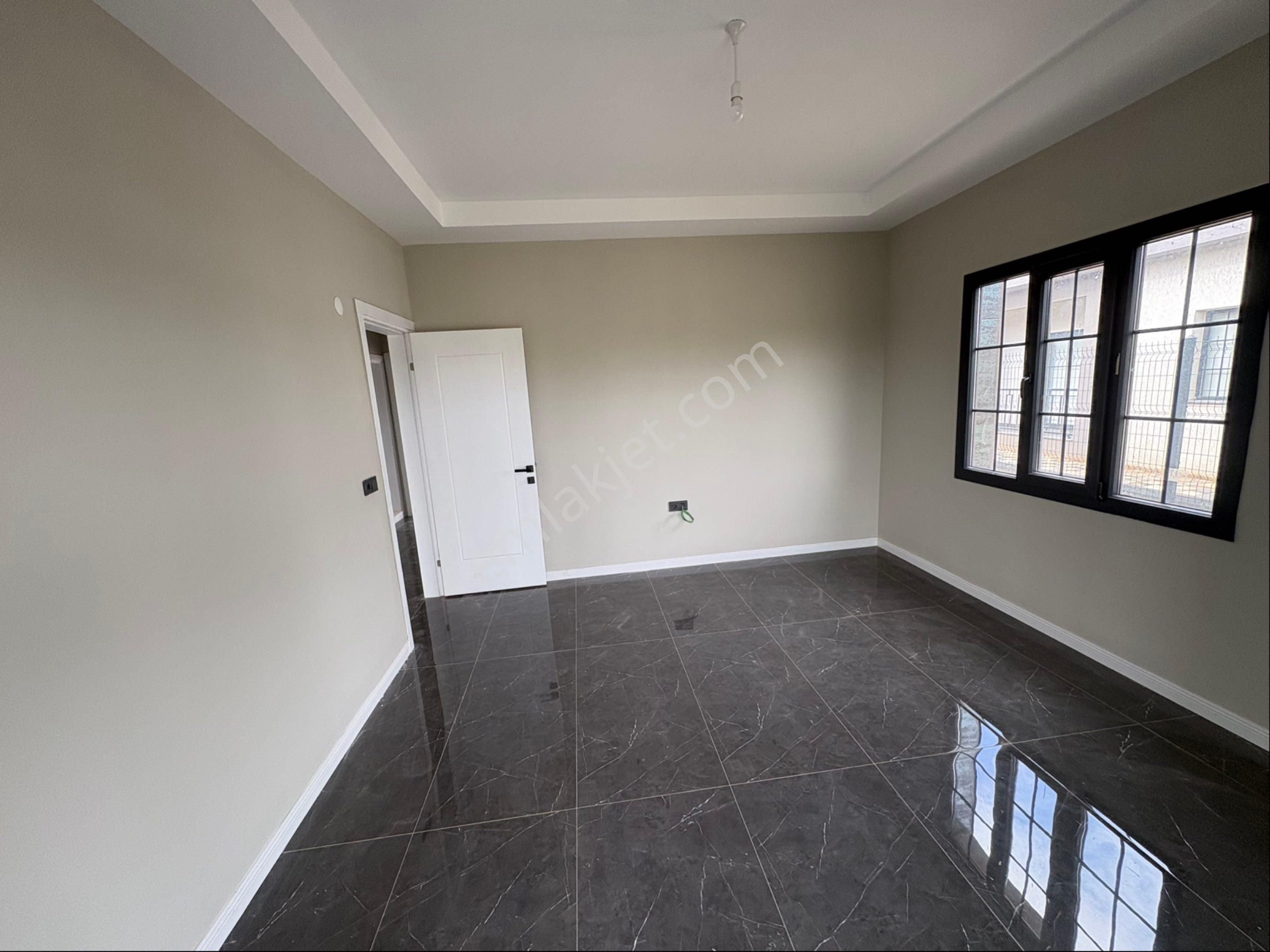 Miray Emlaktan Sevindikli Mahallesinde Satılık 3+1 Villa - Görsel 21