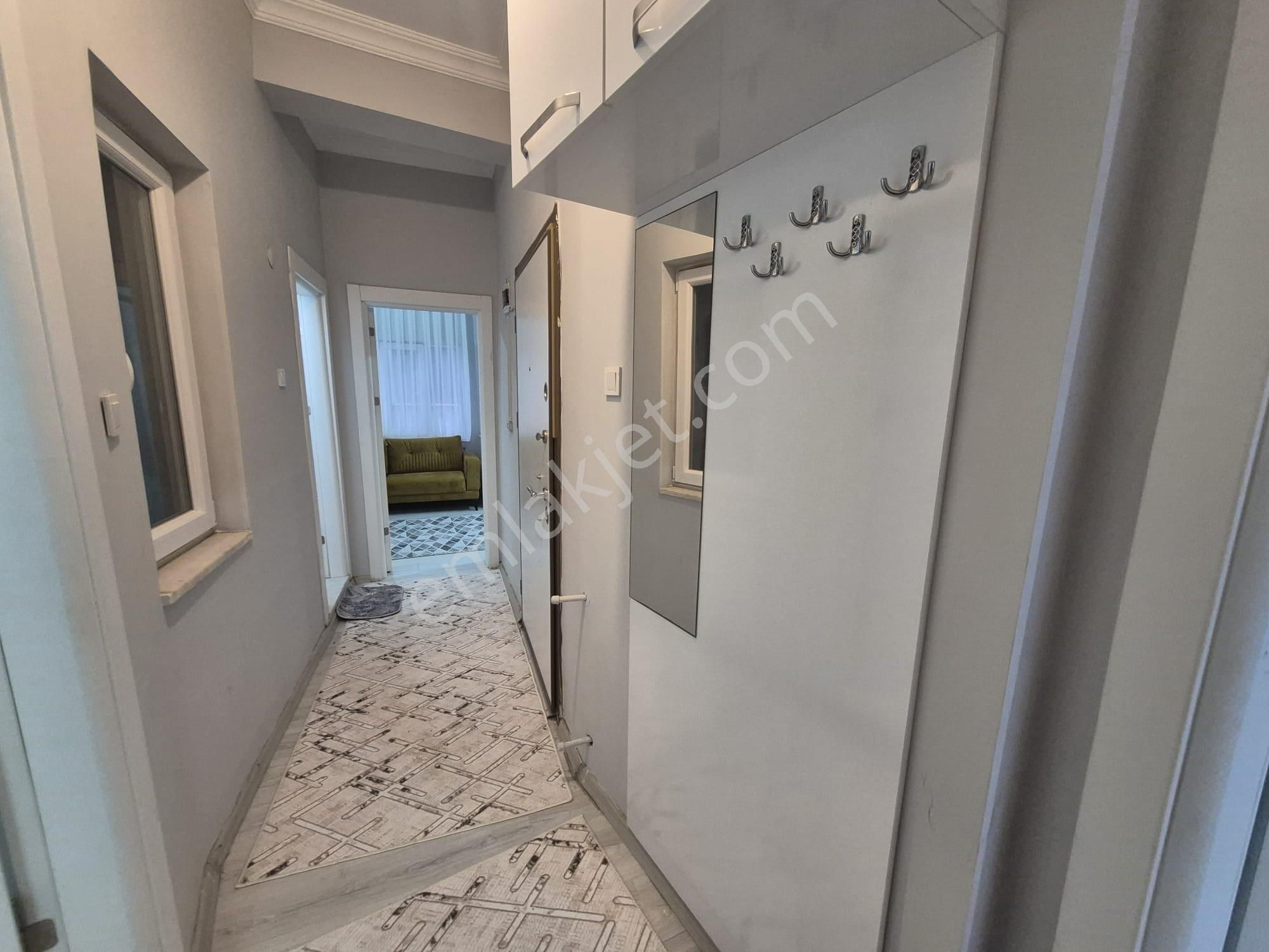 Golden Globy Edremit Cumhuriyet Meydanına Yürüme Mesafesinde Kiralık Eşyalı 1+1 Daire - Görsel 15