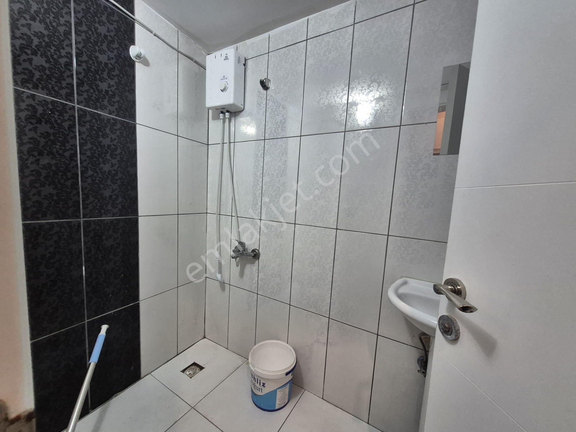 Golden Globy Edremit Cumhuriyet Meydanına Yürüme Mesafesinde Kiralık Eşyalı 1+1 Daire - Görsel 11