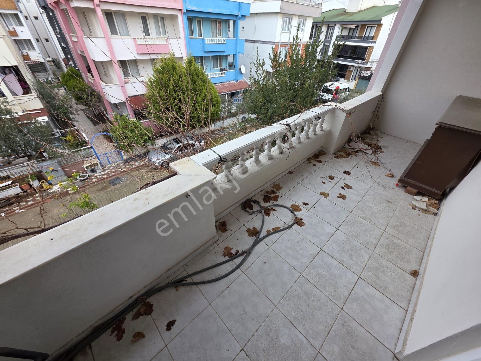 Yetkili Irmaksudan Akçay Da 4 Katlı Bahçeli 3+2 Hesaplı Villa - Görsel 19