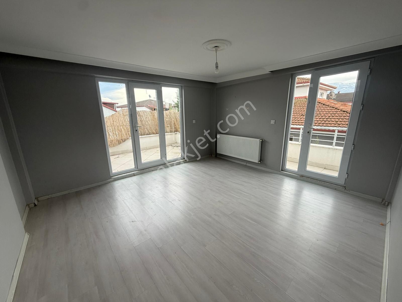 Remax Palas'tan Kartepe Hasanpaşa Mah. 2+1 Satılık Daire - Görsel 2