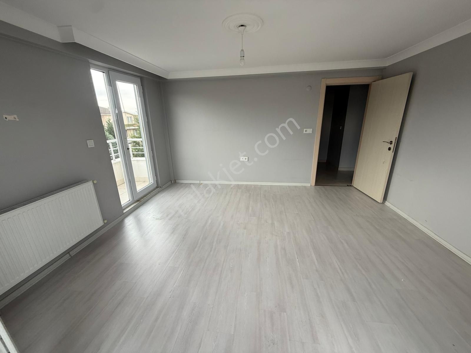 Remax Palas'tan Kartepe Hasanpaşa Mah. 2+1 Satılık Daire - Görsel 3