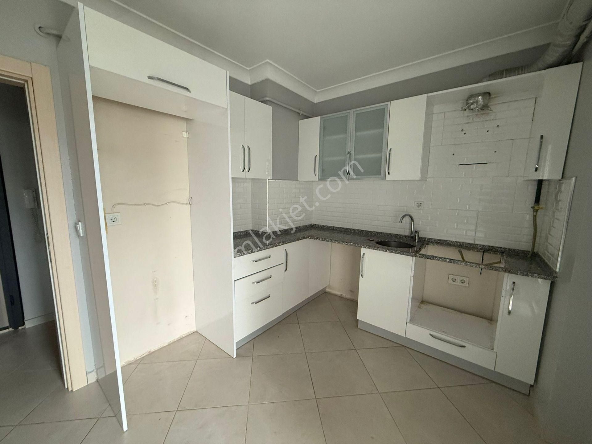 Remax Palas'tan Kartepe Hasanpaşa Mah. 2+1 Satılık Daire - Görsel 4