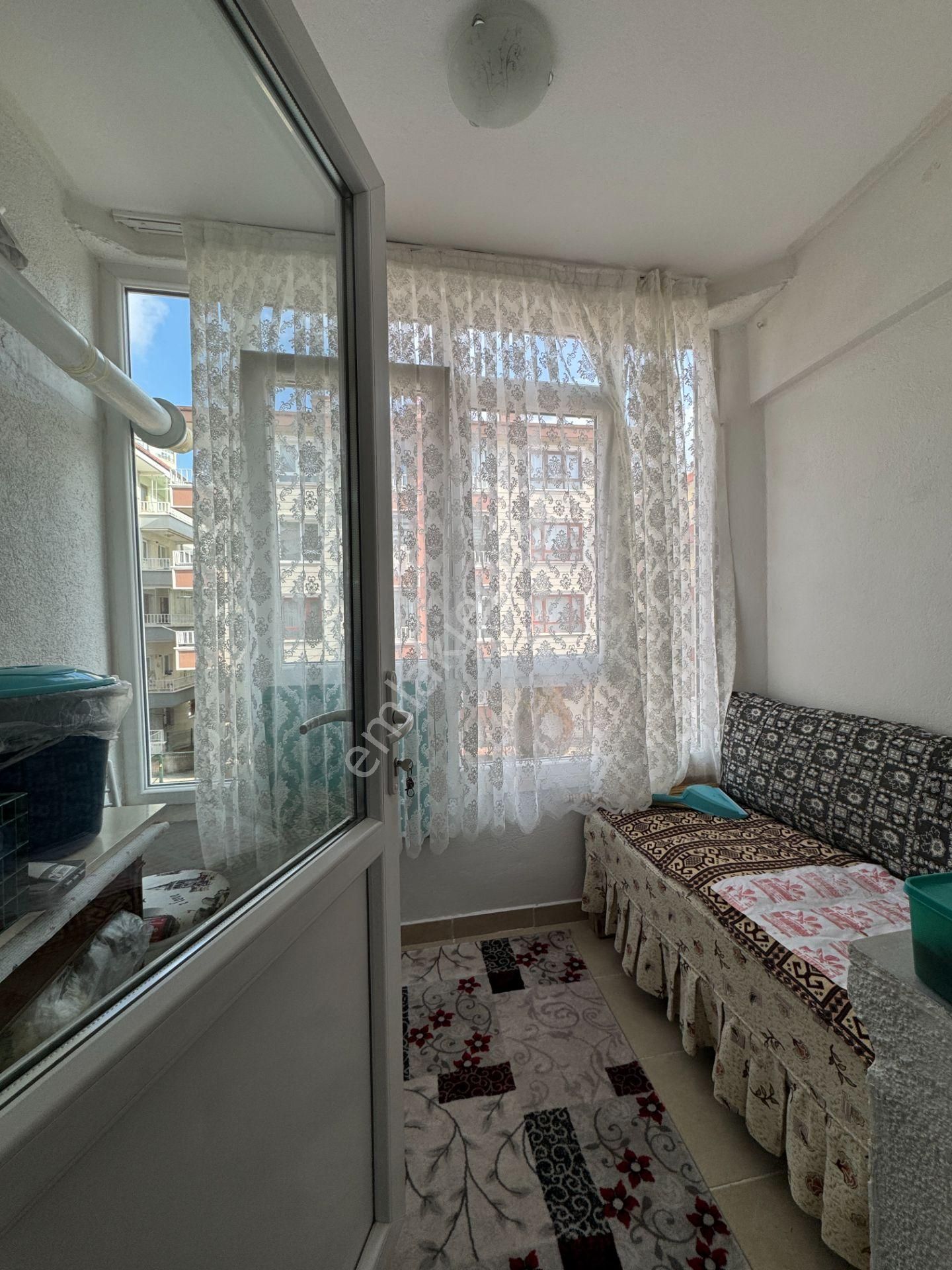 Nam-ak Emlak'tan Fatih Mah. 1.katta Kilerli 4+1 Daire - Görsel 8