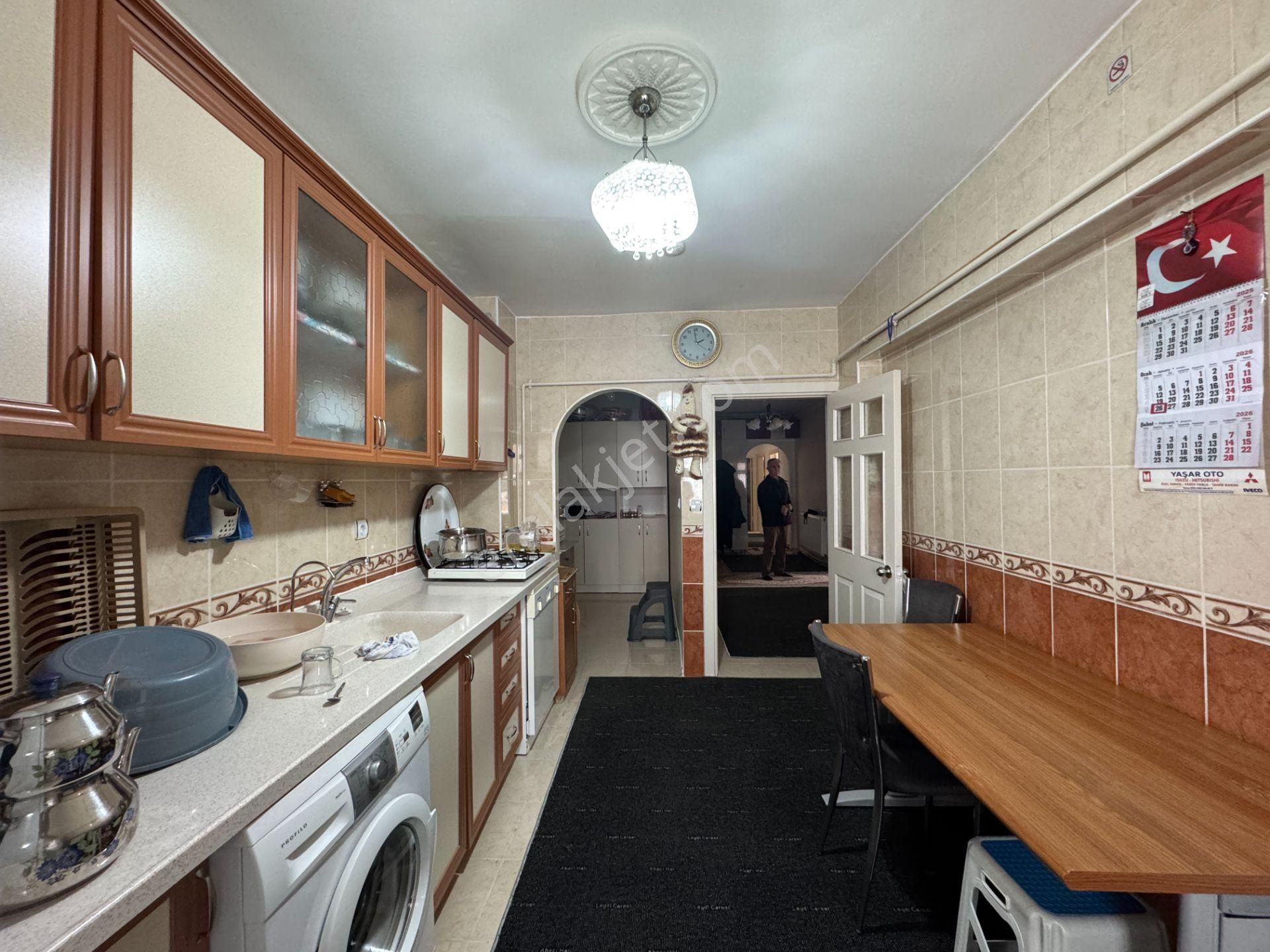 Nam-ak Emlak'tan Fatih Mah. 1.katta Kilerli 4+1 Daire - Görsel 3