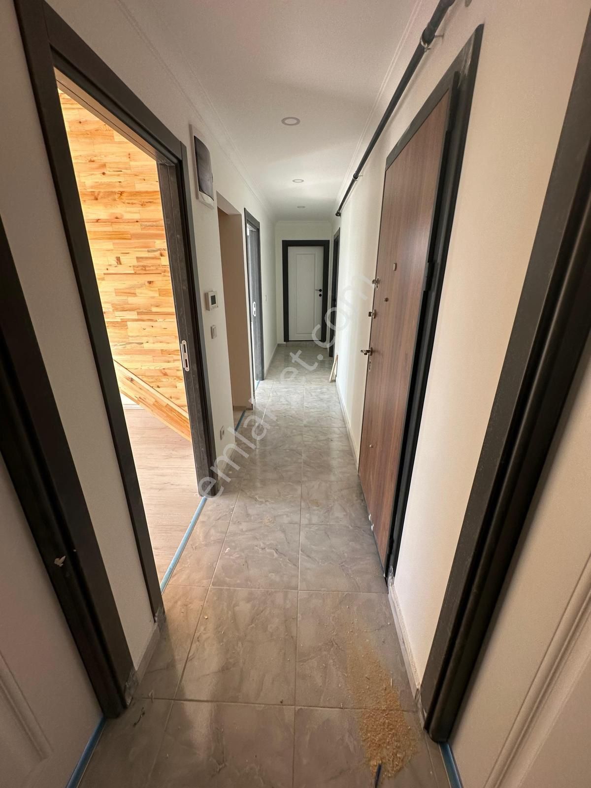 Sultanbeyli Battalgazi Mahallesinde Tapu Masrafsız 6+1 2 Aileye Uygun Çatı Dubleks