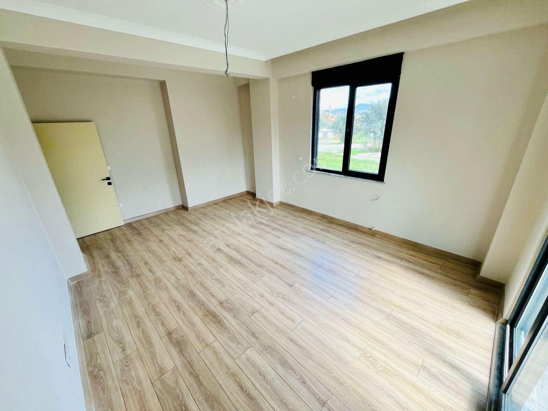 Yükselden Gürede Emsalsiz Bahçe M2'si İle Satılık Lüks 2+1 Daire - Görsel 7