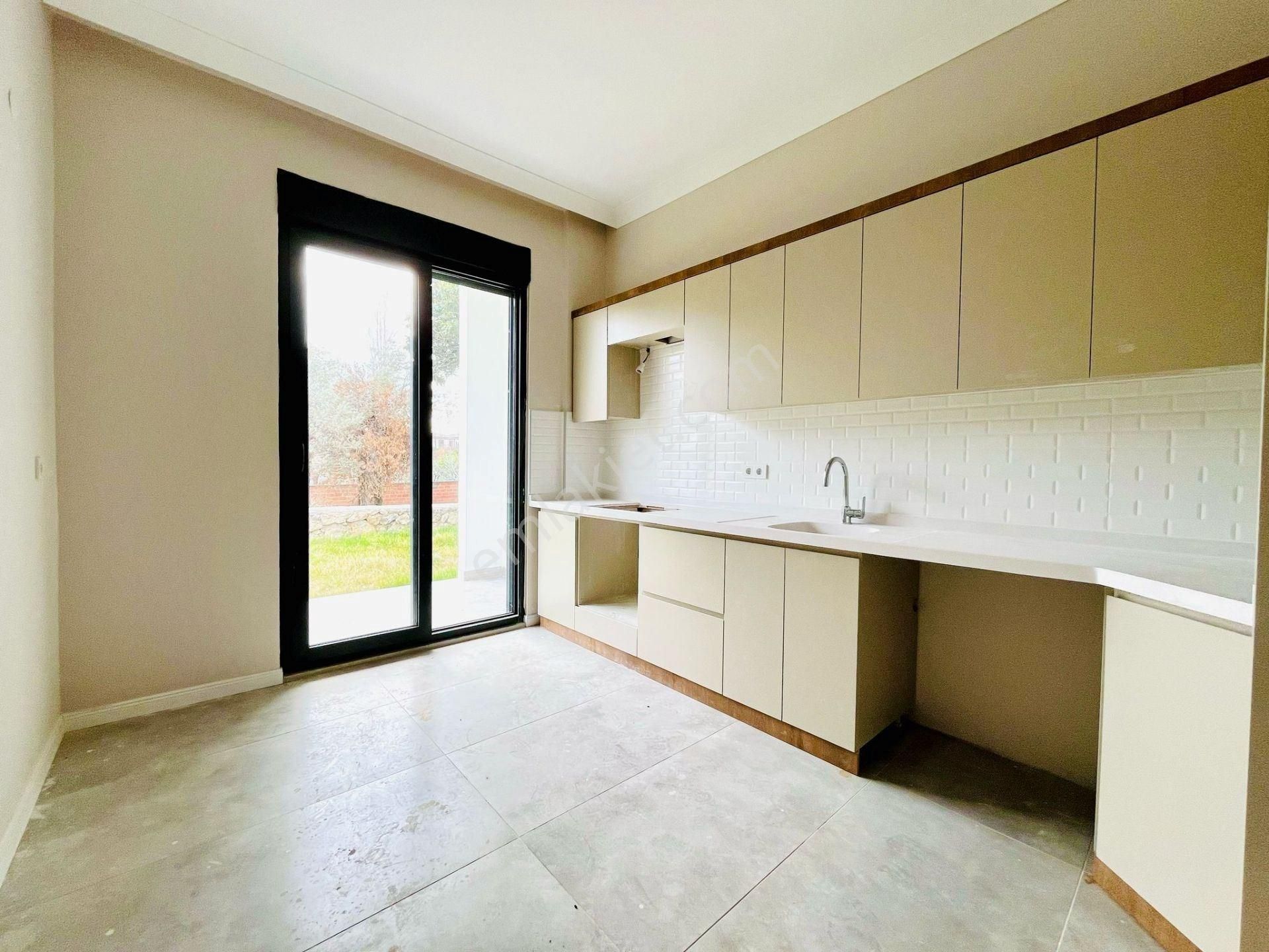 Yükselden Gürede Emsalsiz Bahçe M2'si İle Satılık Lüks 2+1 Daire - Görsel 4
