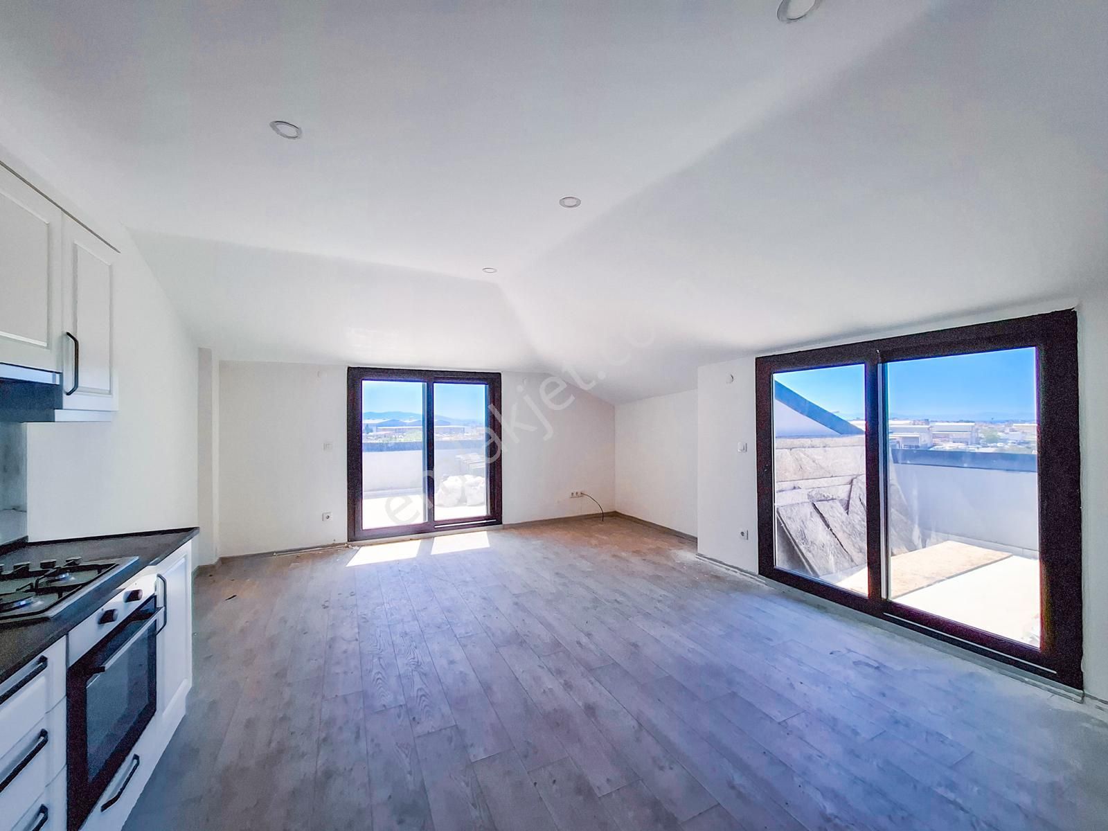 Şehir Merkezinde Havuzlu Güvenlikli Site İçinde Dubleks - Görsel 23