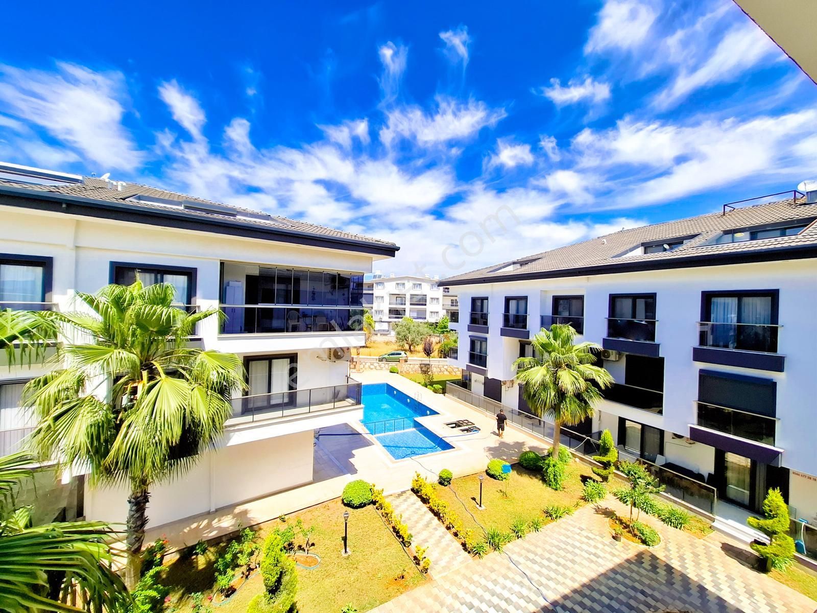 Şehir Merkezinde Havuzlu Güvenlikli Site İçinde Dubleks