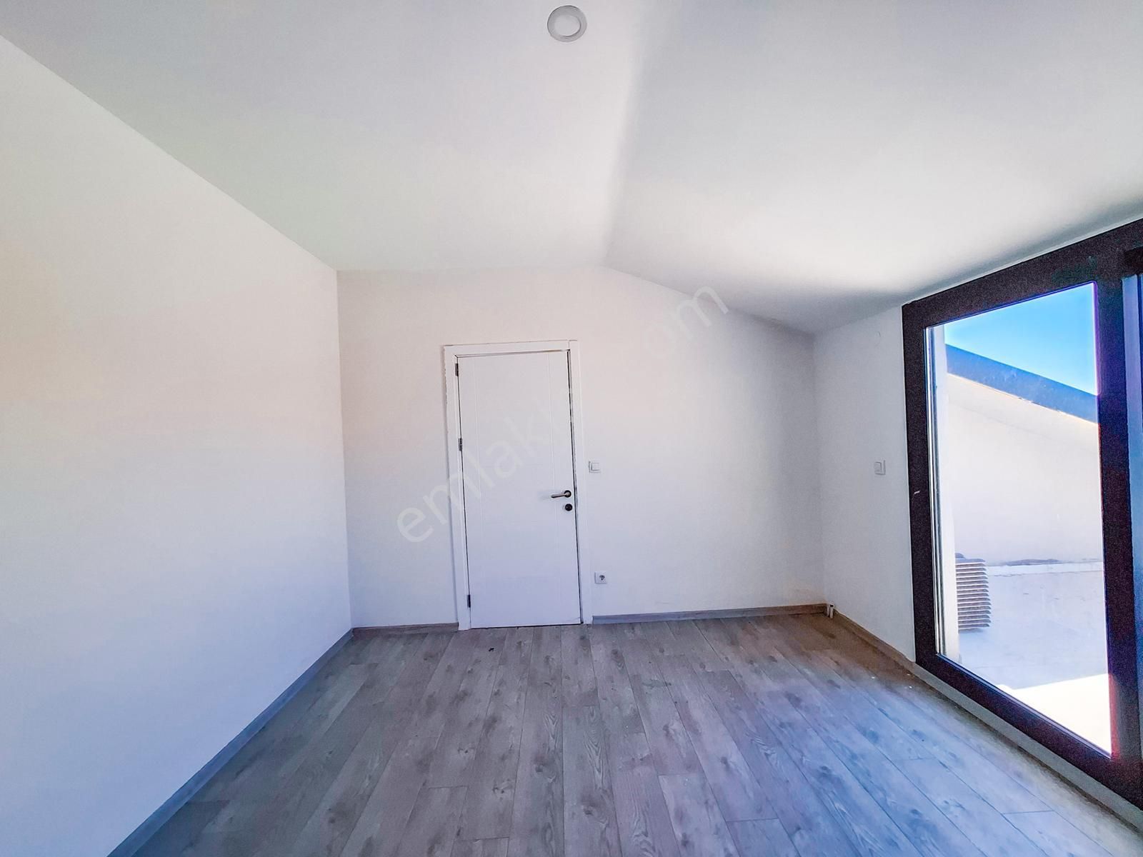 Şehir Merkezinde Havuzlu Güvenlikli Site İçinde Dubleks - Görsel 15