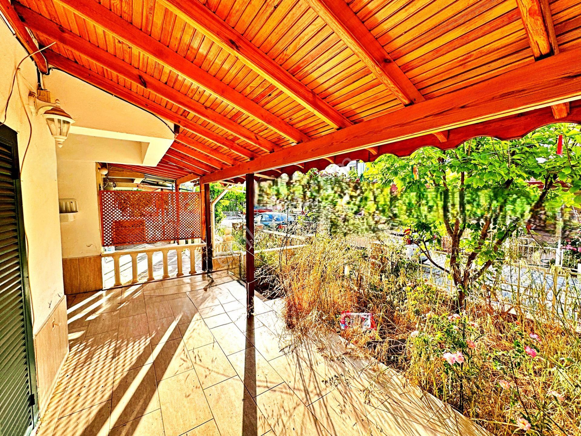 🌀gültaş Emlaktan Satılık Yüzme Havuzlu Ön Cephe 3+1 Verandalı Müstakil Ev Sizleri Bekliyor - Görsel 8