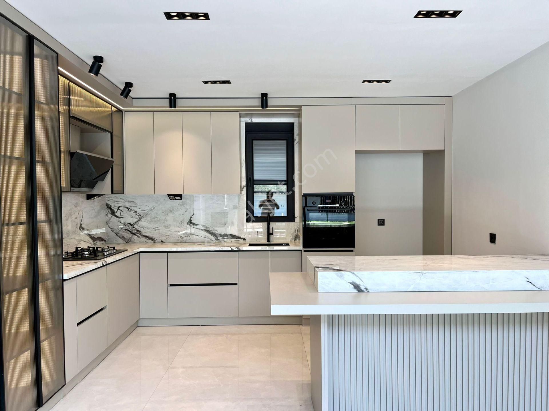 Yükselde Gürede Tam Bağımsız Havuzlu Otoparklı Satılık 3+1 Villa - Görsel 6