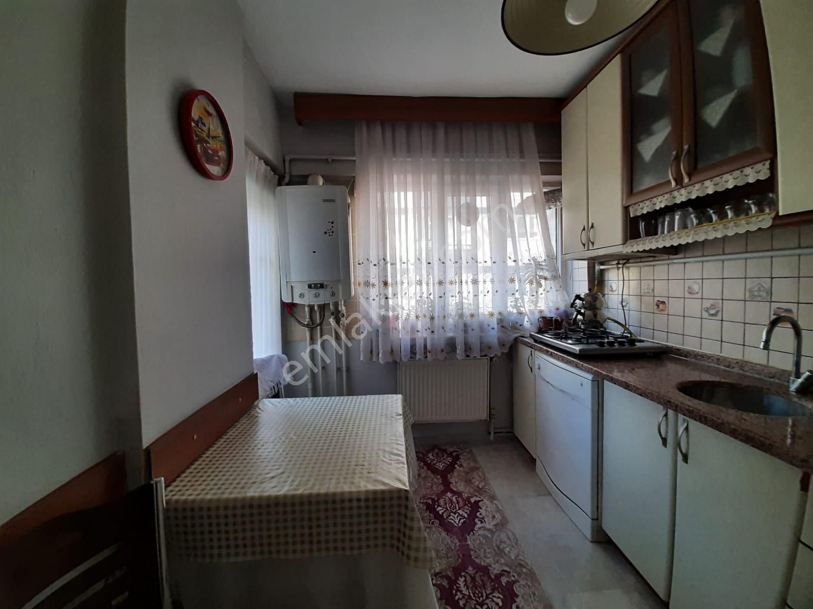 Recep Ümit'ten Mamure Mahallesi Kırım Caddesi Üzerinde Satılık Asansörlü Arakat 3+1 Fırsat Daire - Görsel 6