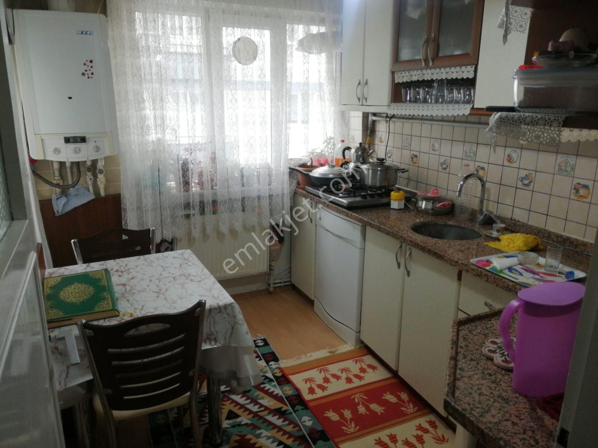 Recep Ümit'ten Mamure Mahallesi Kırım Caddesi Üzerinde Satılık Asansörlü Arakat 3+1 Fırsat Daire - Görsel 8