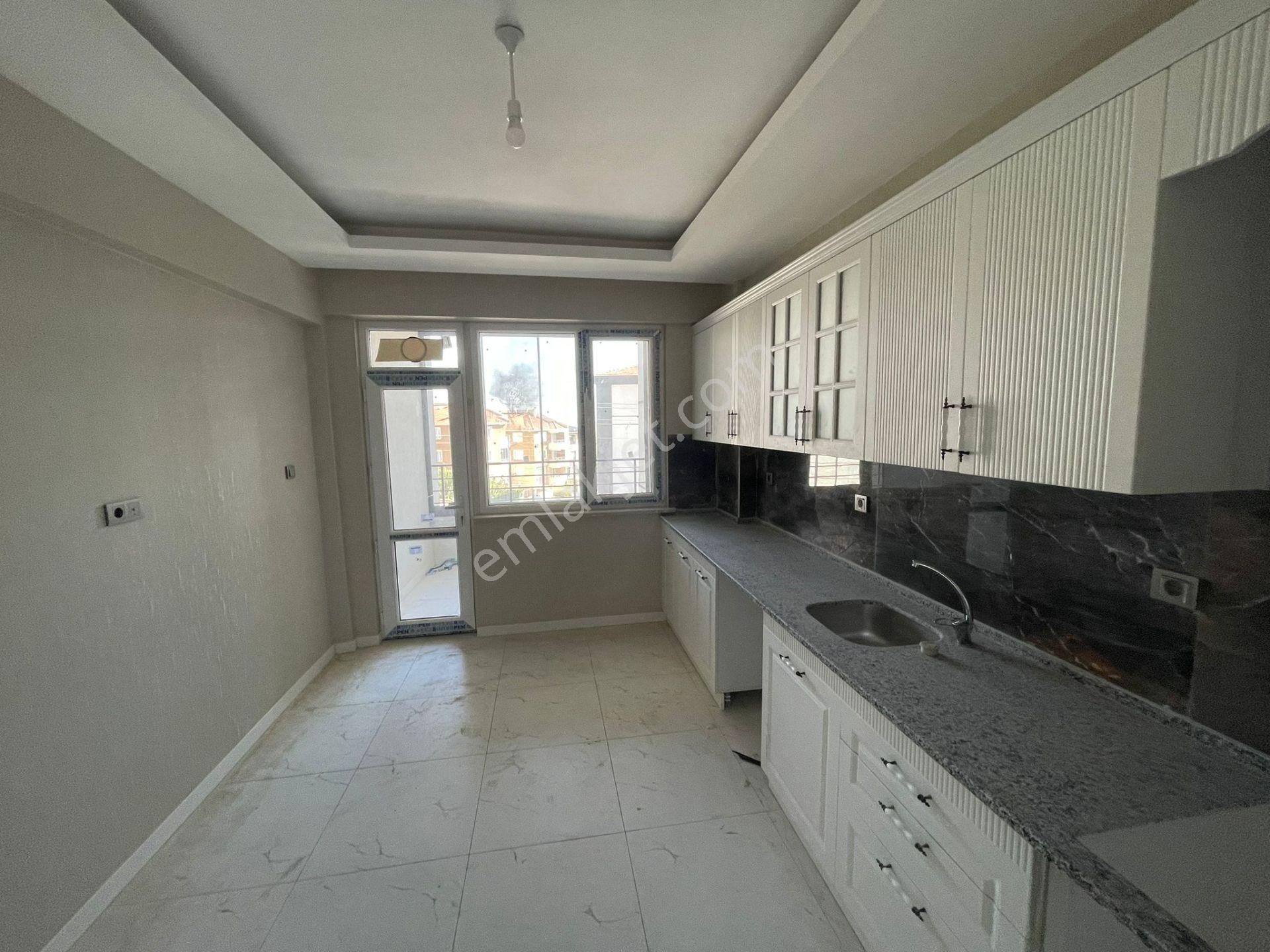 Aktel Gayrimenkulden Sellahattin Eyyubi Mallhasinde Satılık 3+1 Daire - Görsel 3