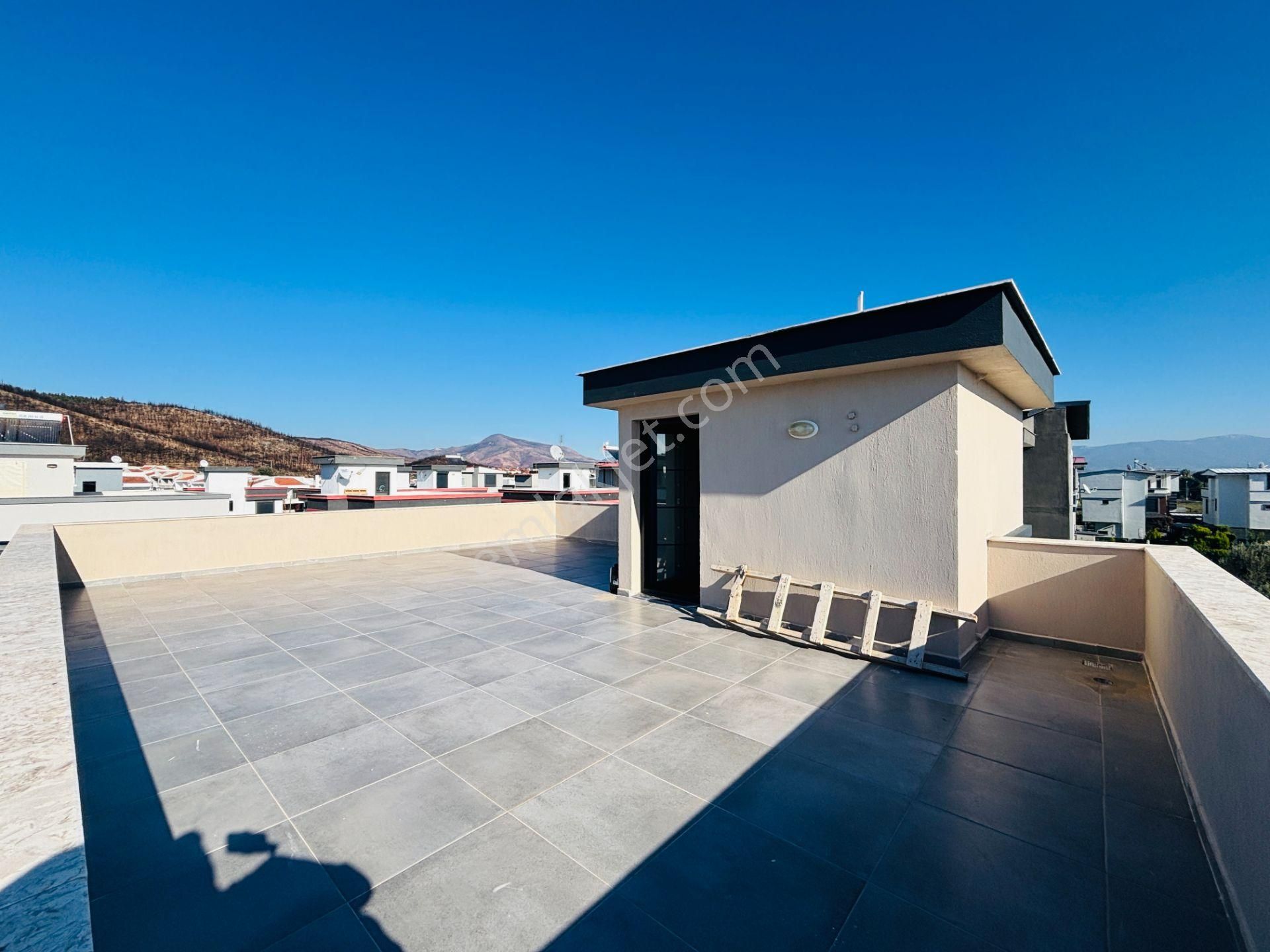 İzmir Seferihisar Doğanbey'de Bağımsız Havuzlu Geniş Bahçeli Satılık 3+1 Villa - Görsel 35