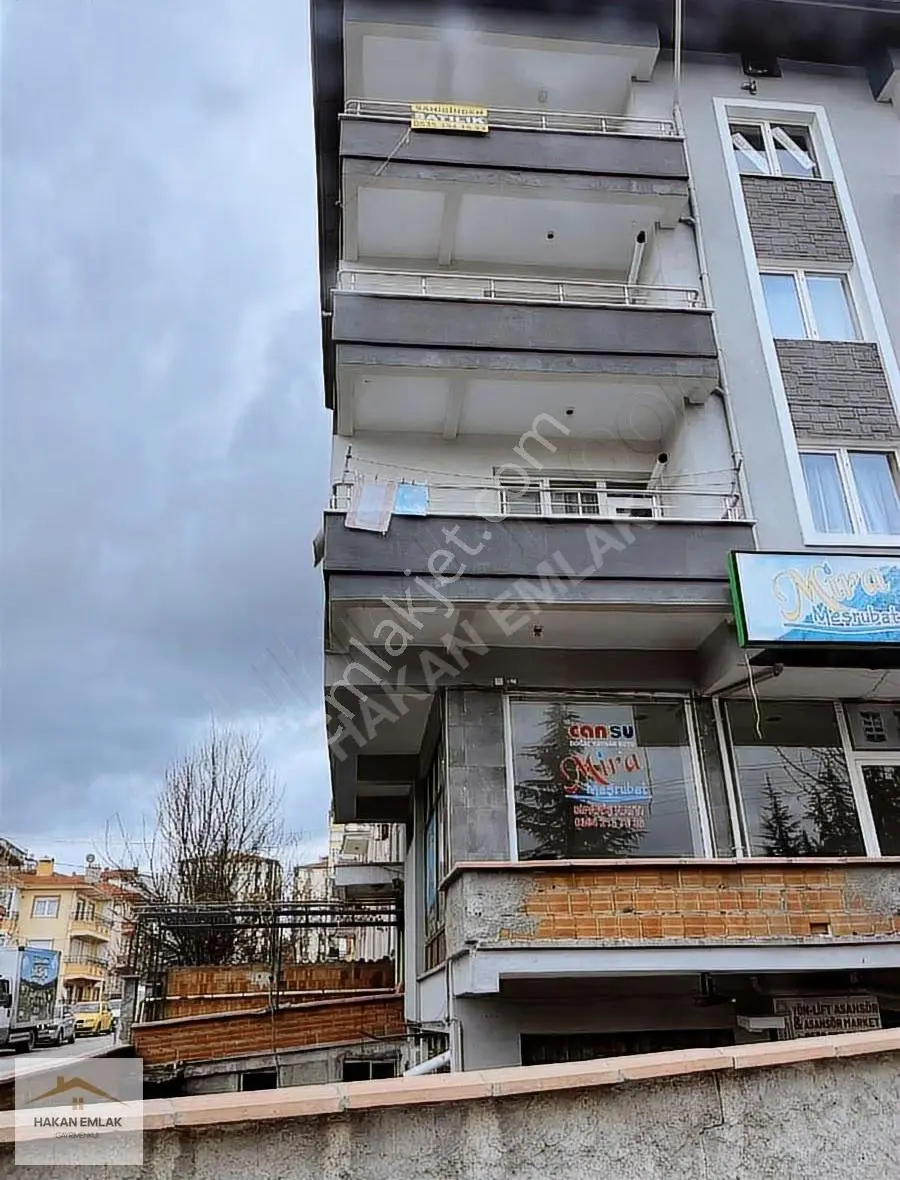 Hakan Emlaktan Ehlibeyte Full Cadde Üzeri 3+1 Satılık Daire
