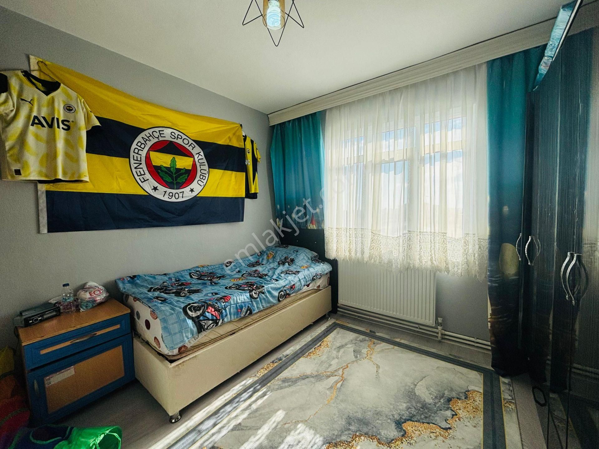 Güven'den Tepe Yolu Üstünde Cadde Yanı Ara Kat 2+1 Daire - Görsel 10