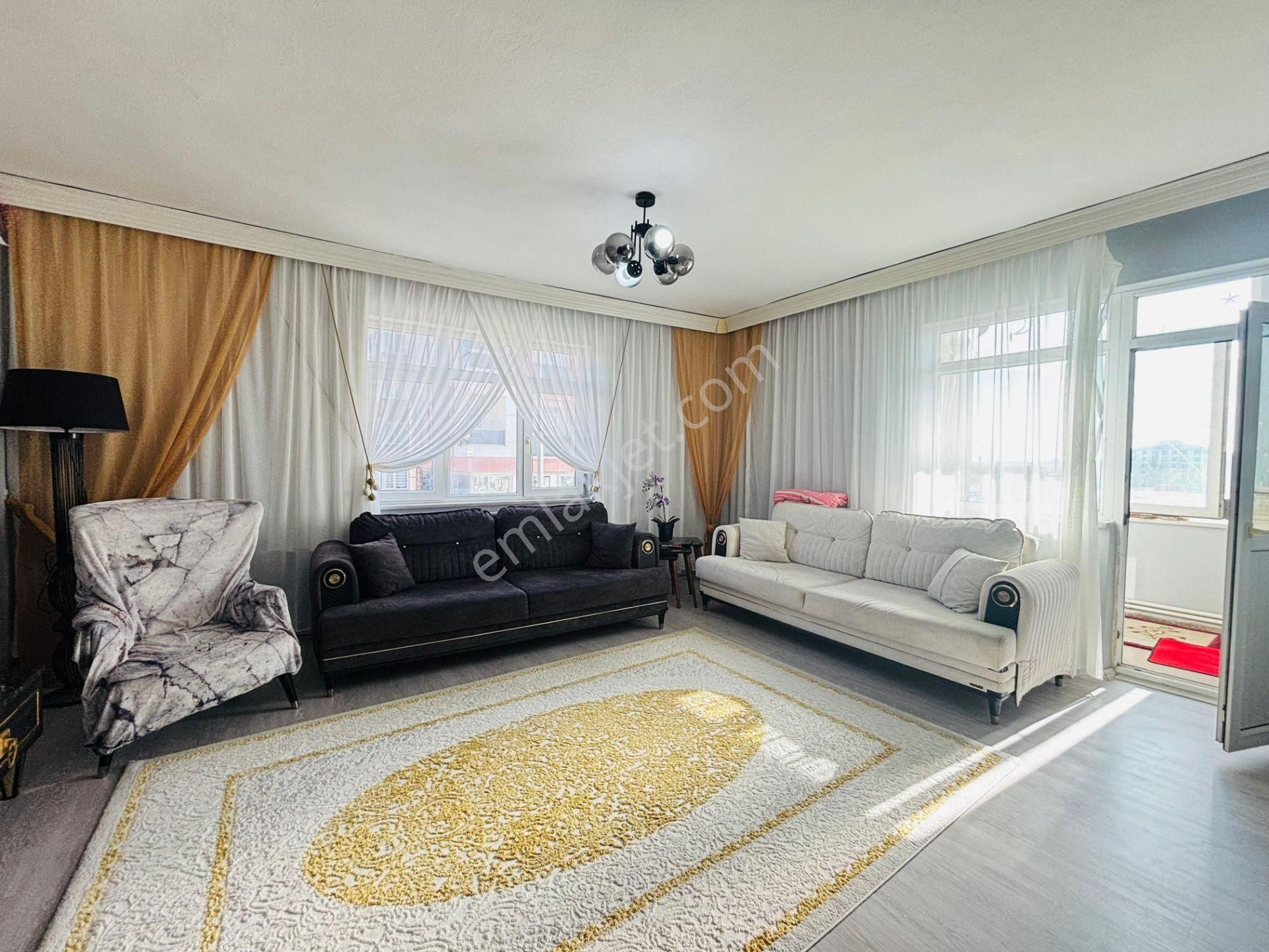 Güven'den Tepe Yolu Üstünde Cadde Yanı Ara Kat 2+1 Daire - Görsel 2