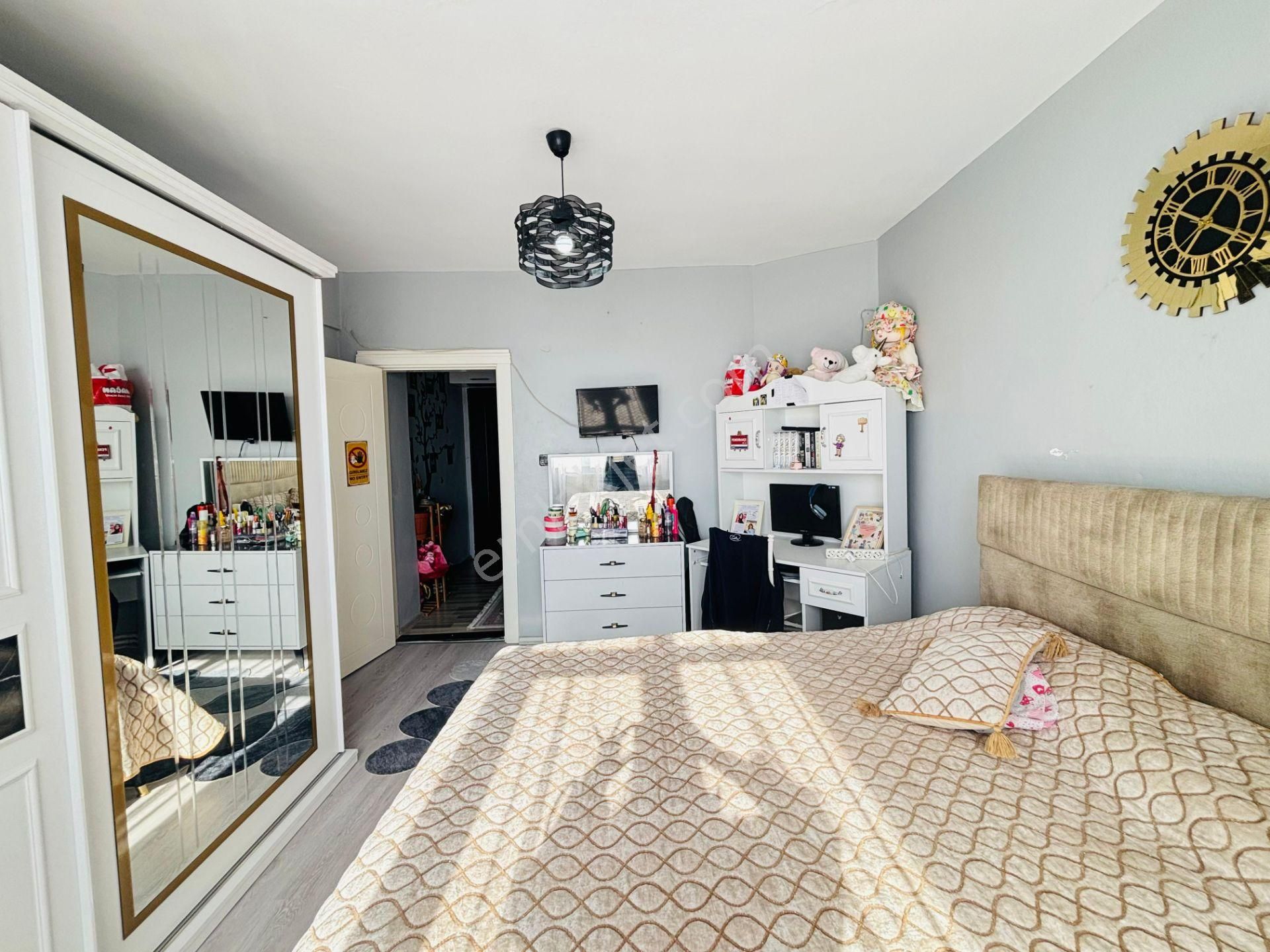 Güven'den Tepe Yolu Üstünde Cadde Yanı Ara Kat 2+1 Daire - Görsel 16