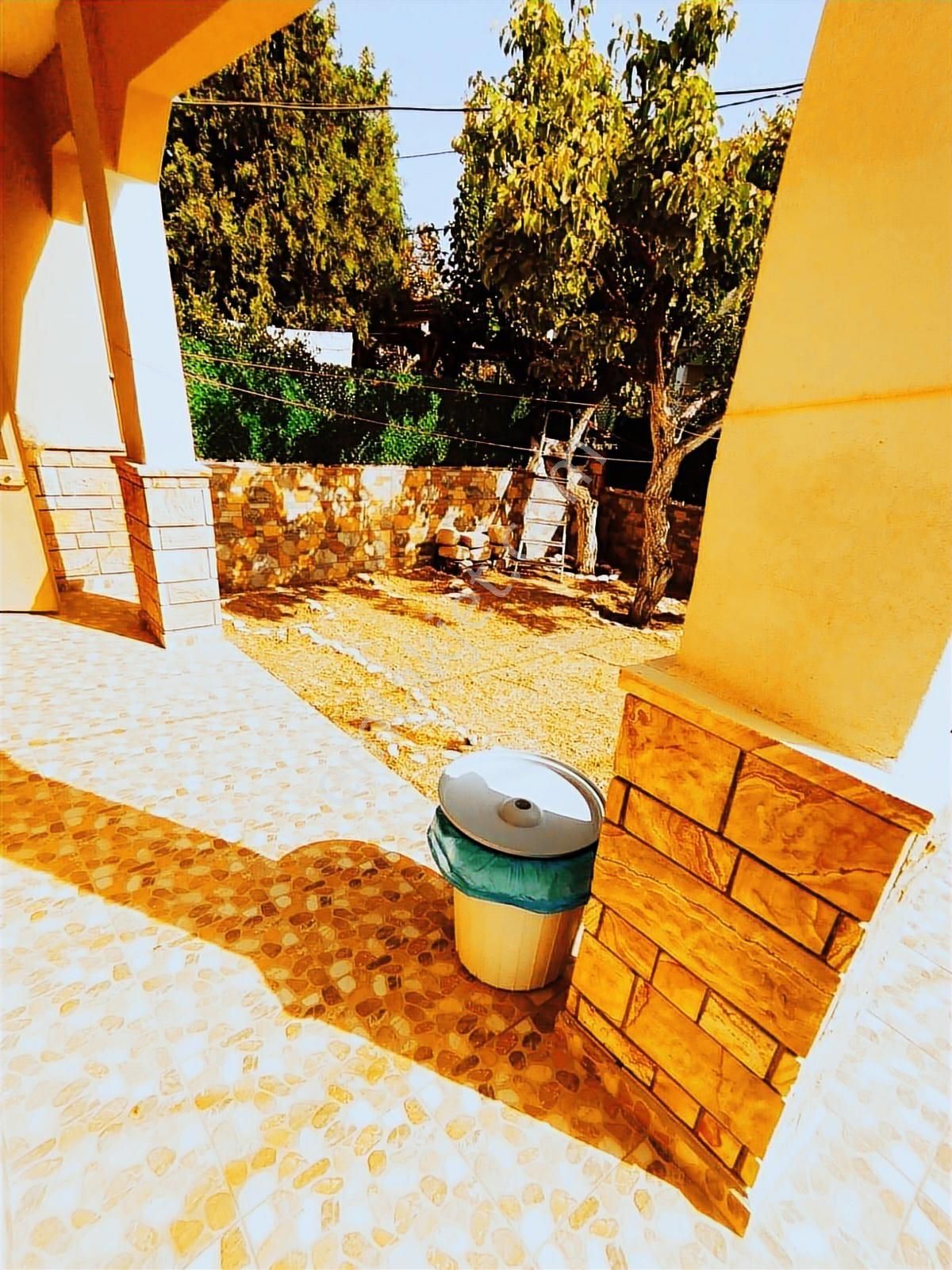 Lidya'dan Avşa Adasında Denize 100 Mt Mesafede Müstakil Villa - Görsel 3