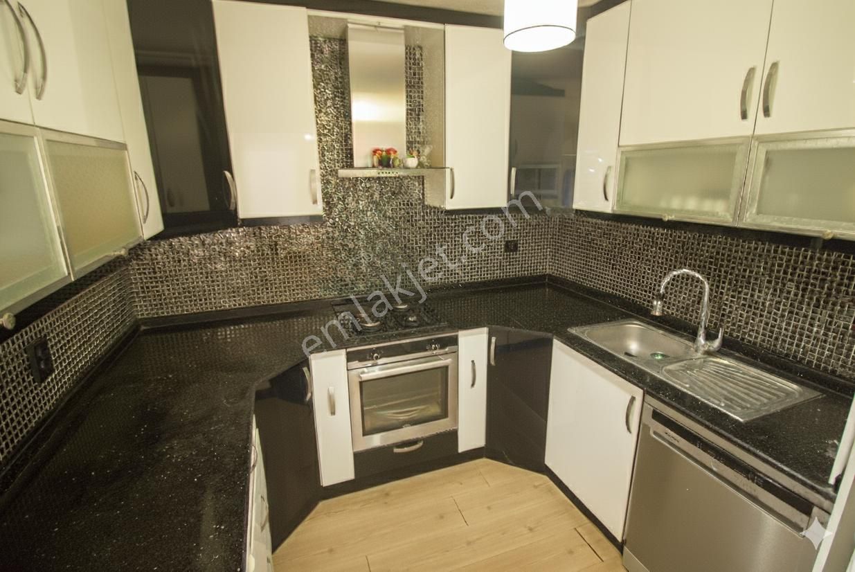 Smyrna Team' Den, Kuşadası Karaova' Da Deniz Manzaralı Havuzlu 4+1 Villa - Görsel 12