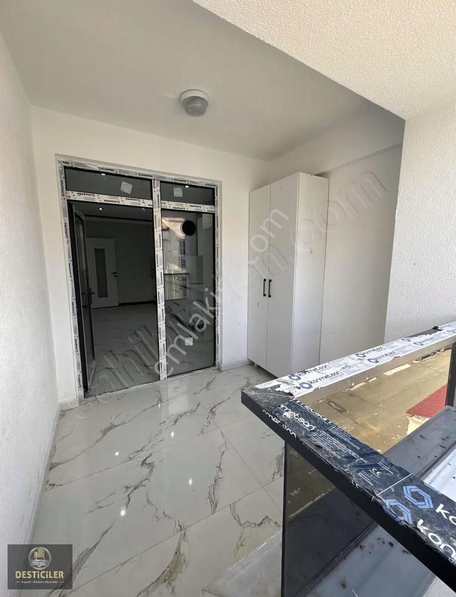 Eı-çamlıca Kapalı Pazar Yakını 2+1 Satılık Daire - Görsel 12