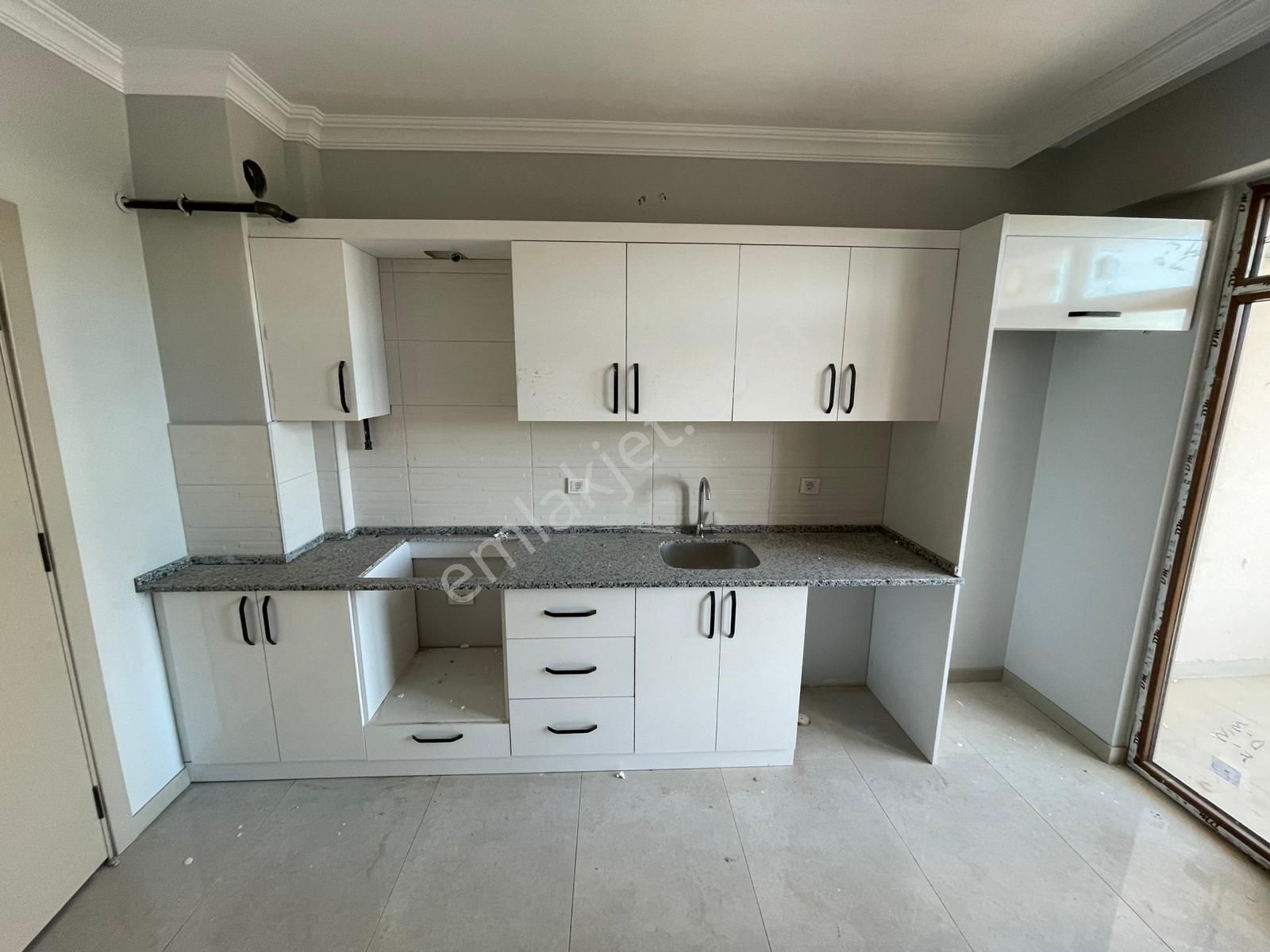 Aktel Gayrimenkulden Sellahaddin Eyyubide Satılık 2+1 Dire