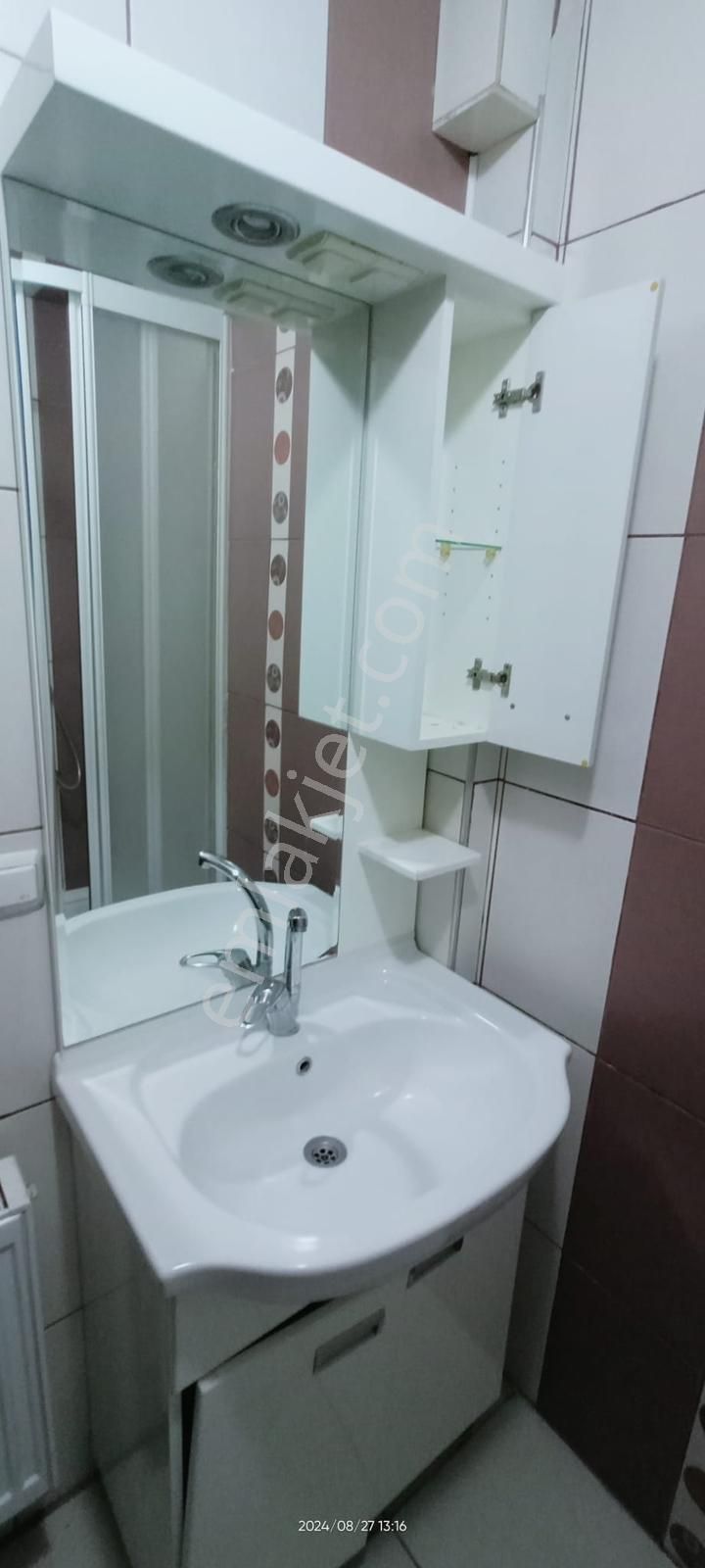 Yenibağlar Üniversite Yakını Kombili Kiralık 1+1 Apart Daire - Görsel 4