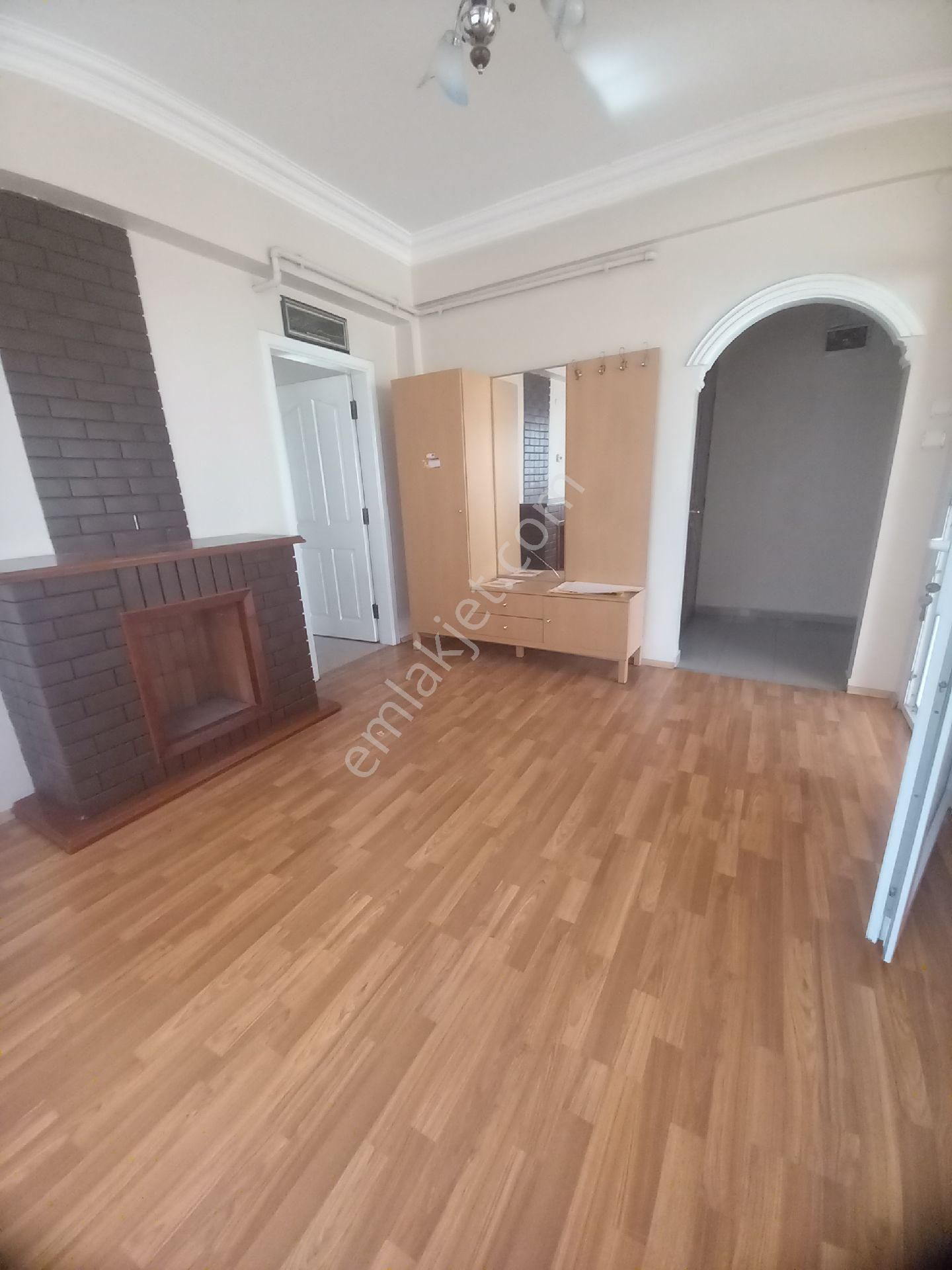 Asil Emlaktan Kiralık Çarşı Merkezinde Dogalgazli - Görsel 10