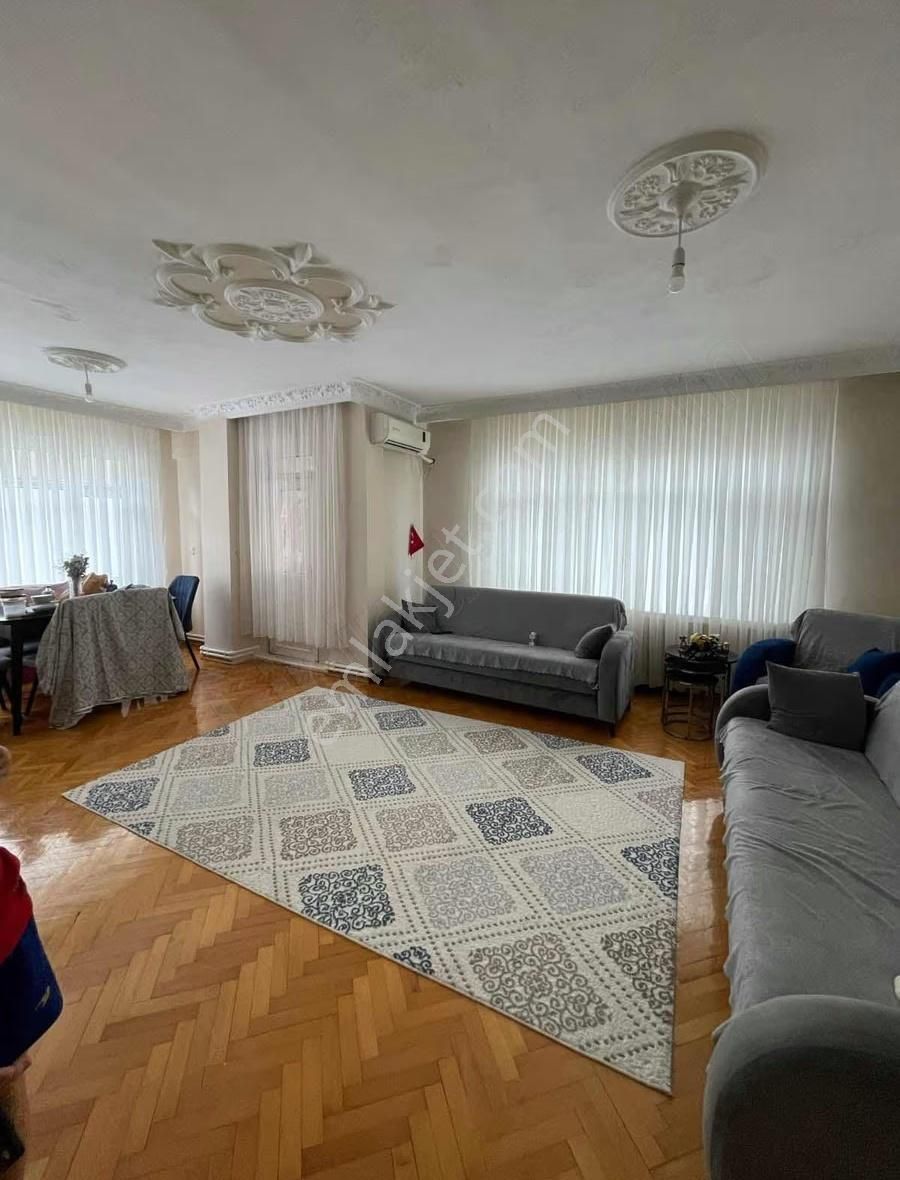 Çarşı İçinde Fırsat Daire 130 M2 !!!