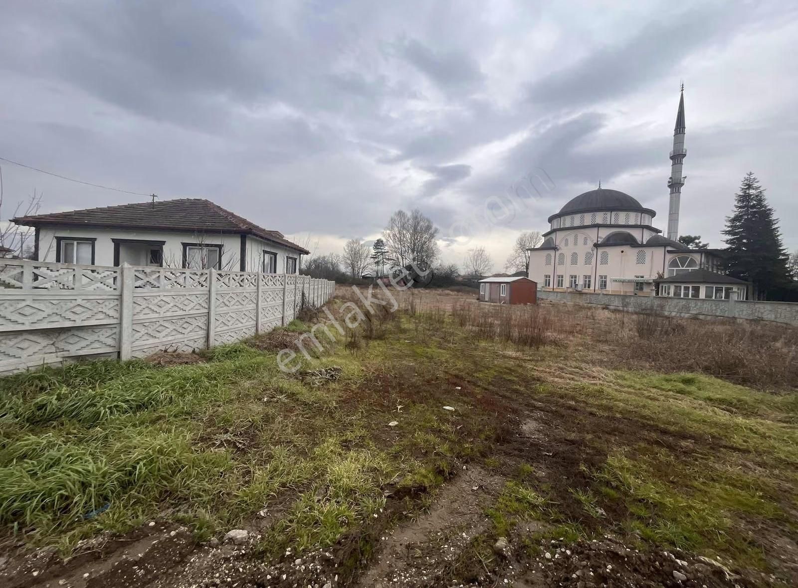 600m2 İmarlı Merkezi Konumlu Arsa - Görsel 4