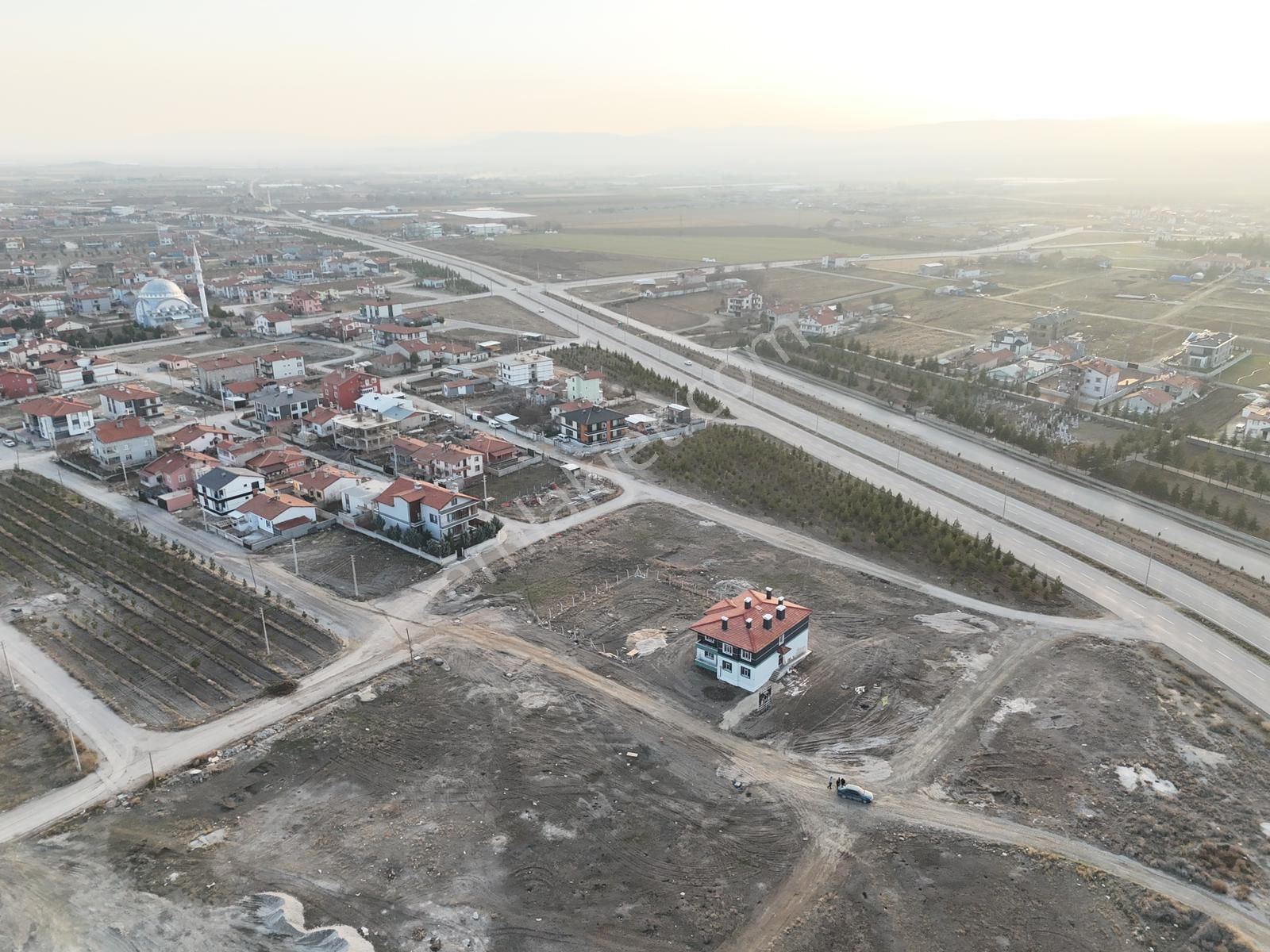 Meram Alakova 500 M² 2 Kat İmarlı Müstakil Arsa