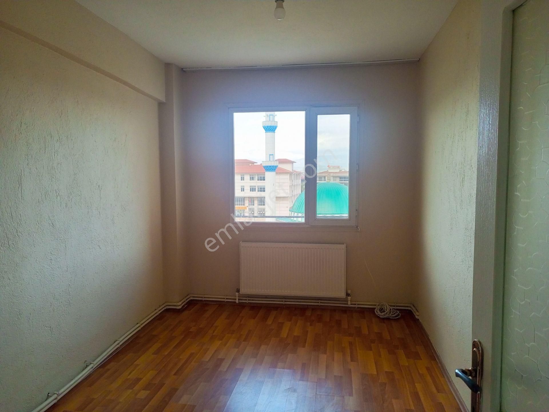 Torbalı Emlak'tan Muratbey Mah. Yaprak Konutlarında 145m2 3+1 D.gazlı Dairemiz Kiralıktır. - Görsel 7