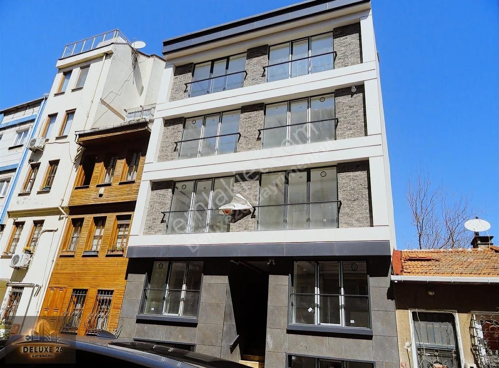 Nezih Muhit İcadiyede Yeni Binada 1+1 60 M2 Fırsatt Daire