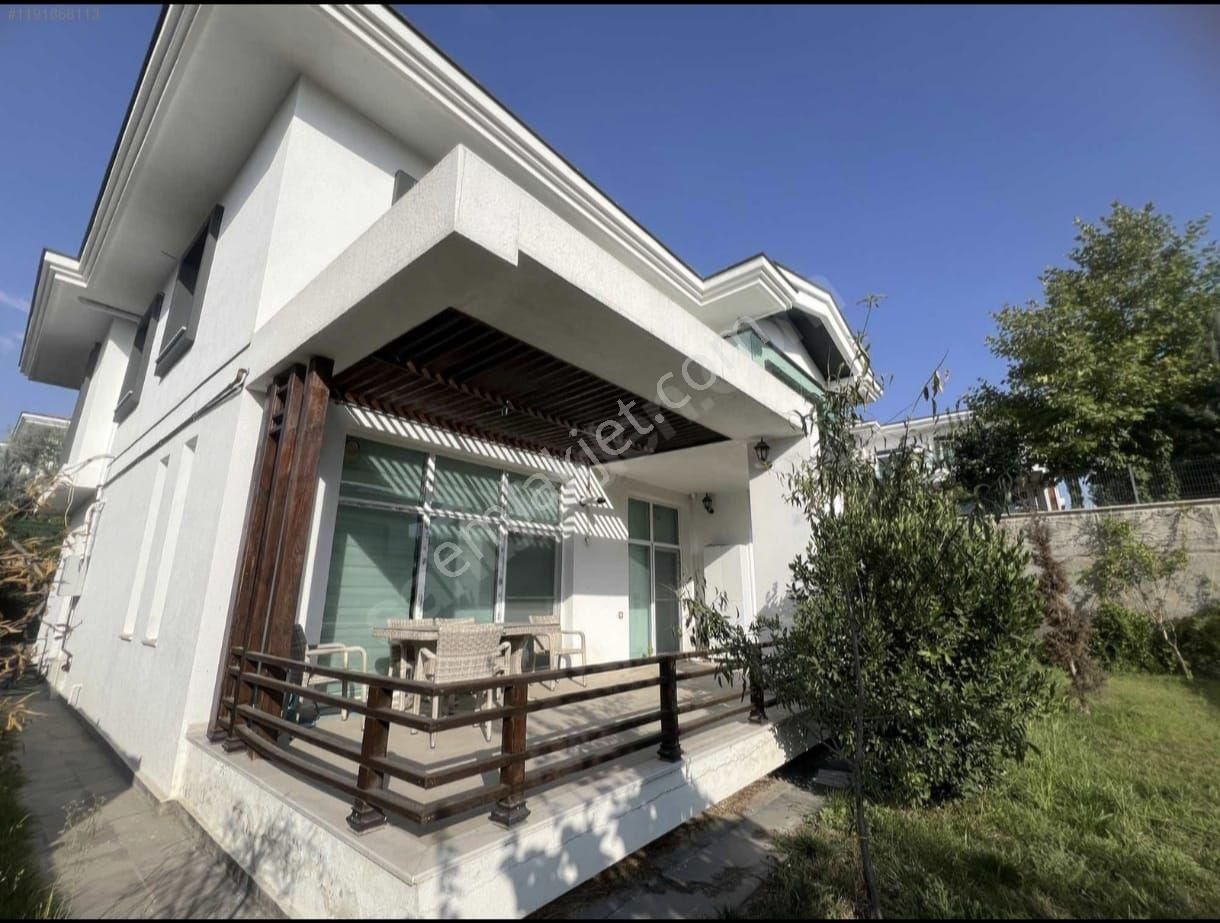 Premardan Kent Ormanı Bolgesinde Satılık 5.5+1