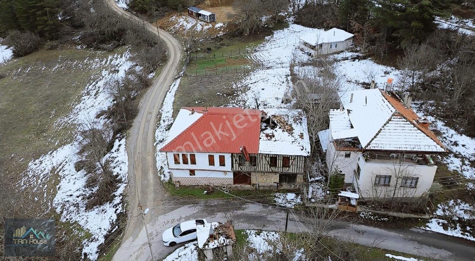 Tan Emlaktan Kadıbükünde Satılık Arsa - Görsel 13