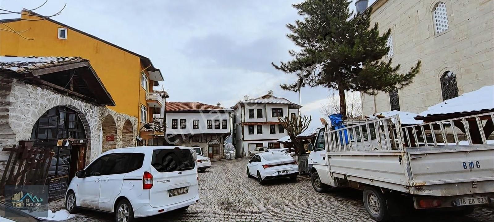 Tan Emlaktan Safranbolu Ulucami Yanında Satılık İşyeri - Görsel 12